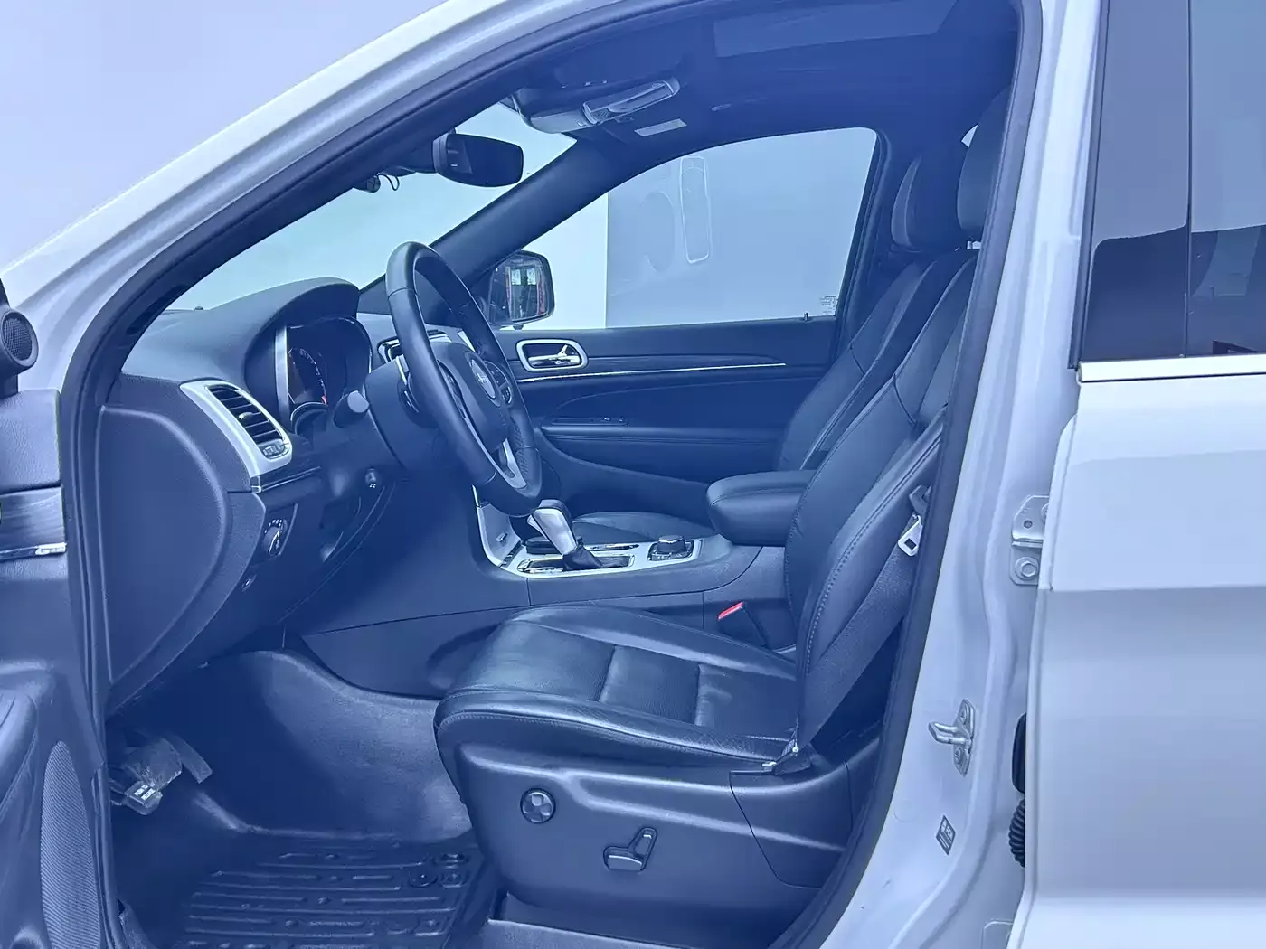 Jeep Grand Cherokee (Import) 2021 3.0L 80th Anniversary Edition фото 8
