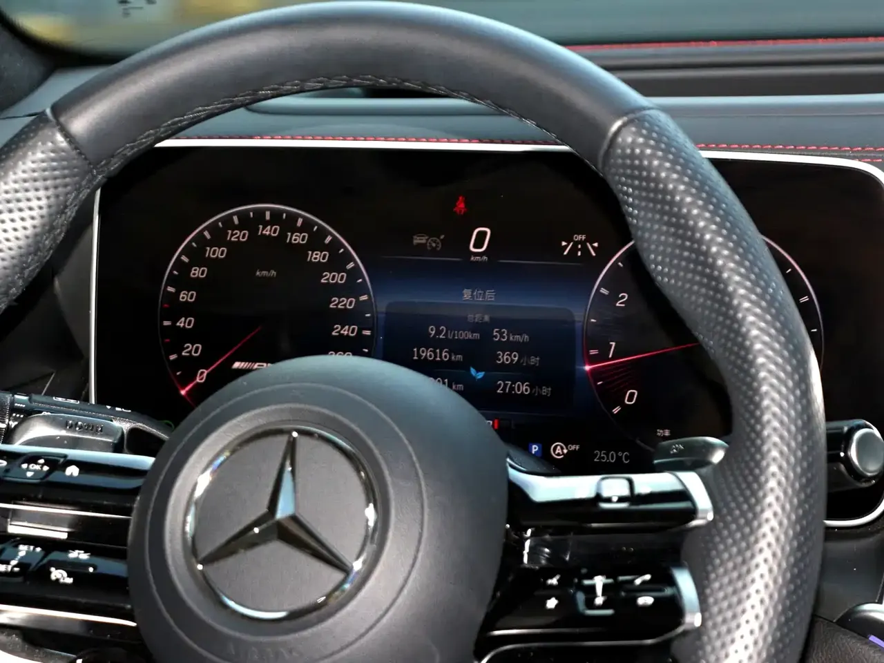 Mercedes-Benz GLC AMG 2024 AMG GLC 43 4MATIC фото 13