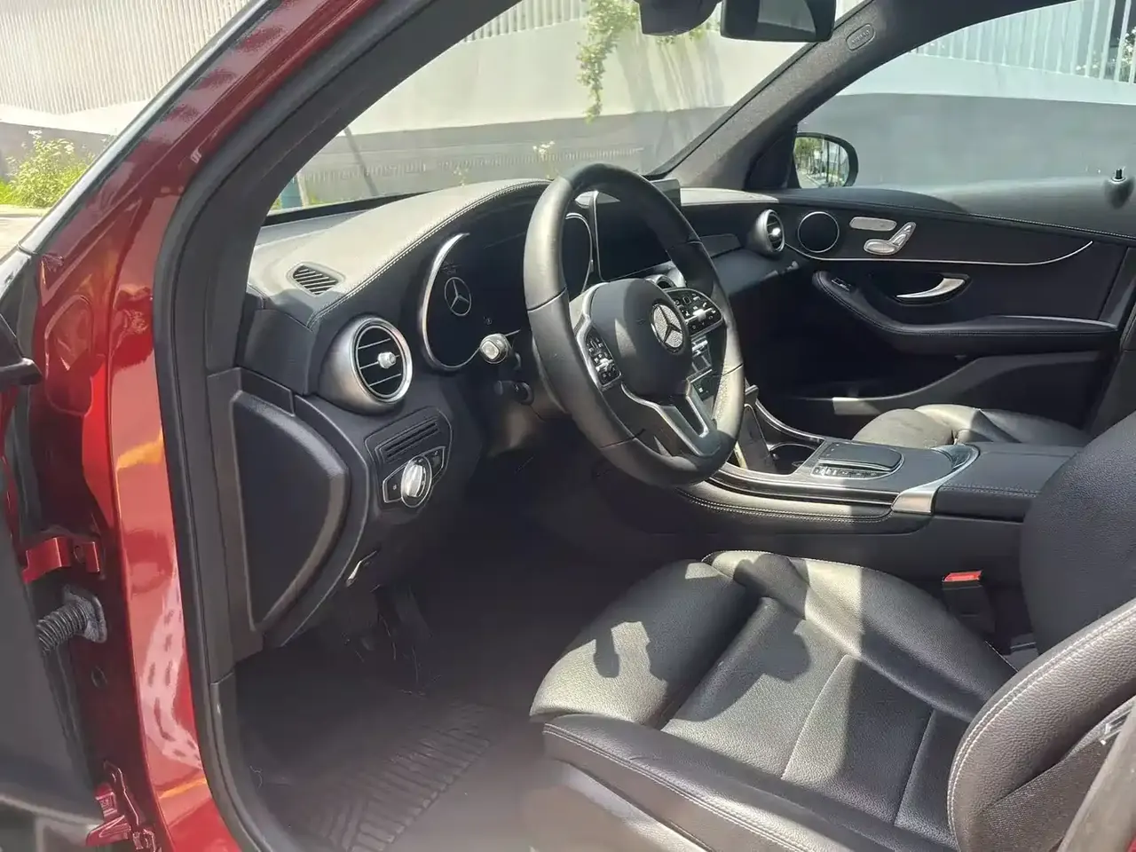 Mercedes-Benz GLC Coupe 2020 GLC 300 4MATIC Coupe SUV фото 8