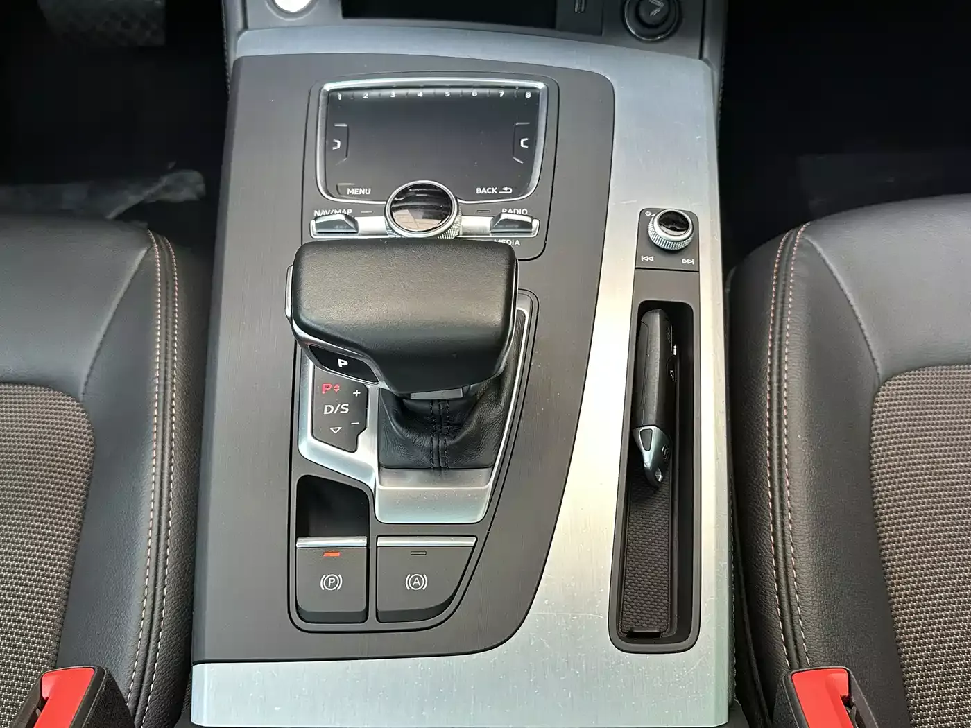Audi Q5L 2018 40 TFSI Prestige Fashion (China V) фото 11