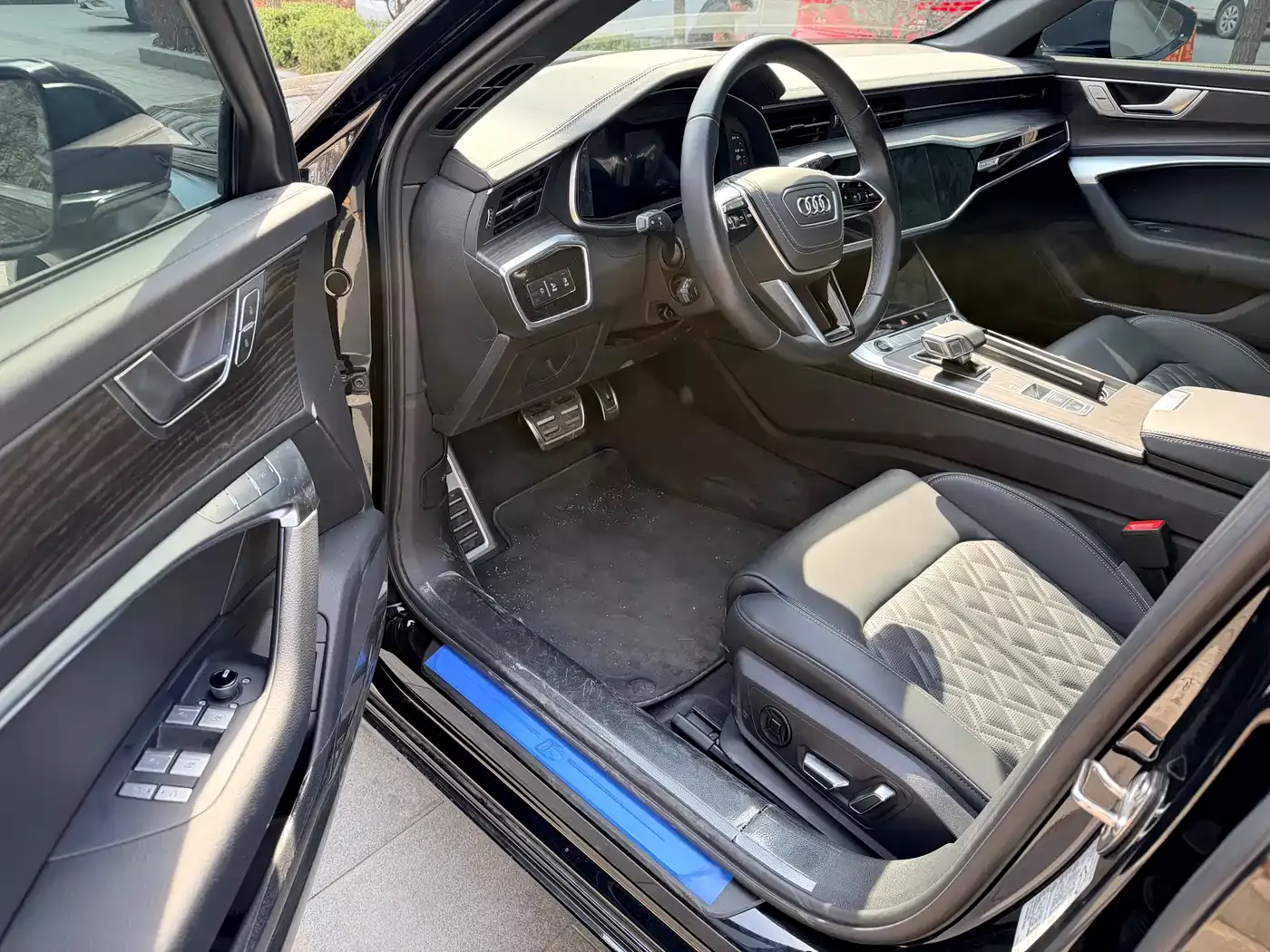 Audi A6L 2025 45 TFSI quattro Premium Sport фото 4