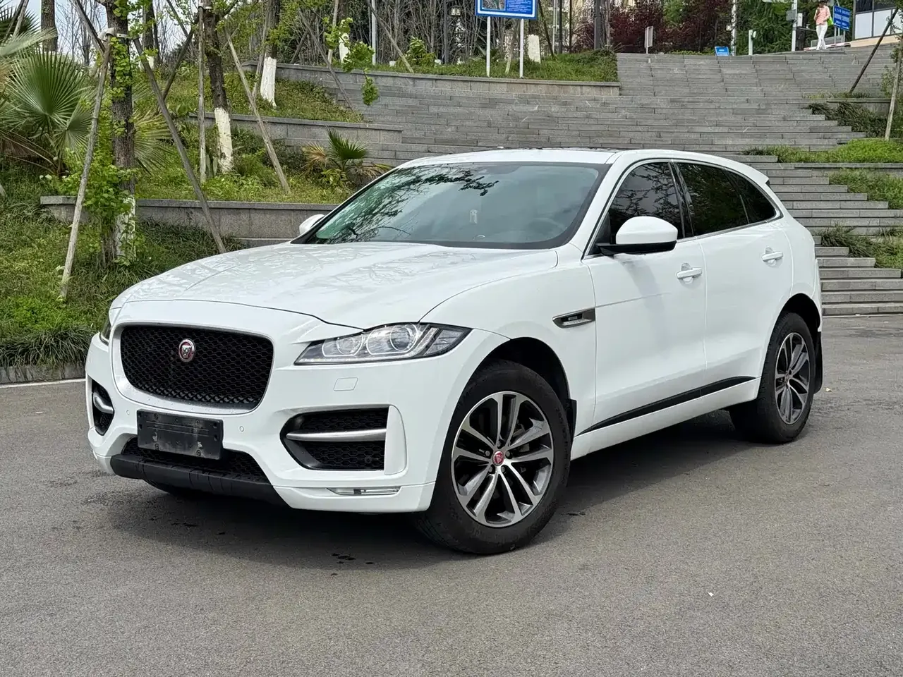 Jaguar F-PACE 2016 3.0 SC 4WD R-Sport