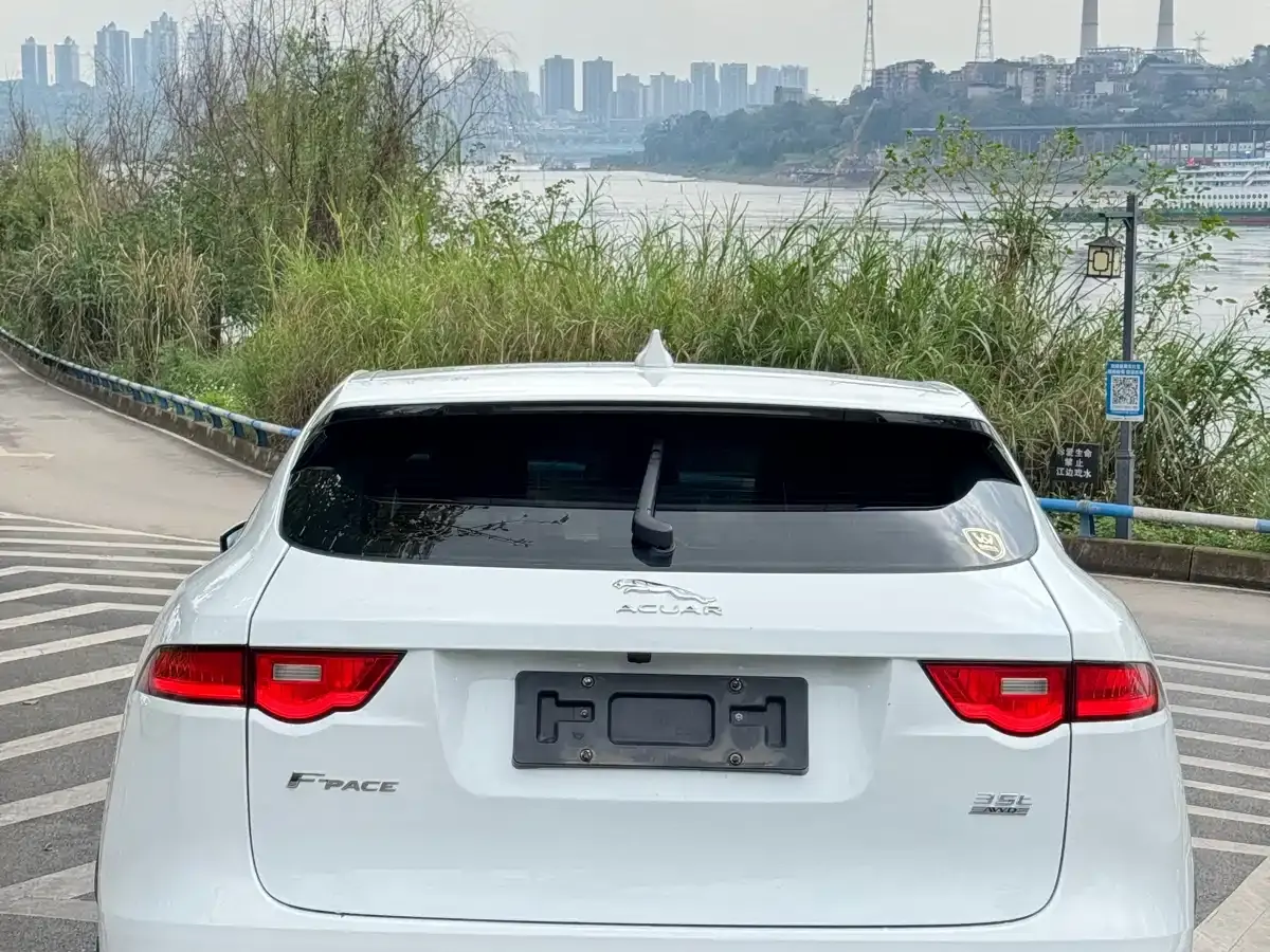 Jaguar F-PACE 2016 3.0 SC 4WD R-Sport фото 32