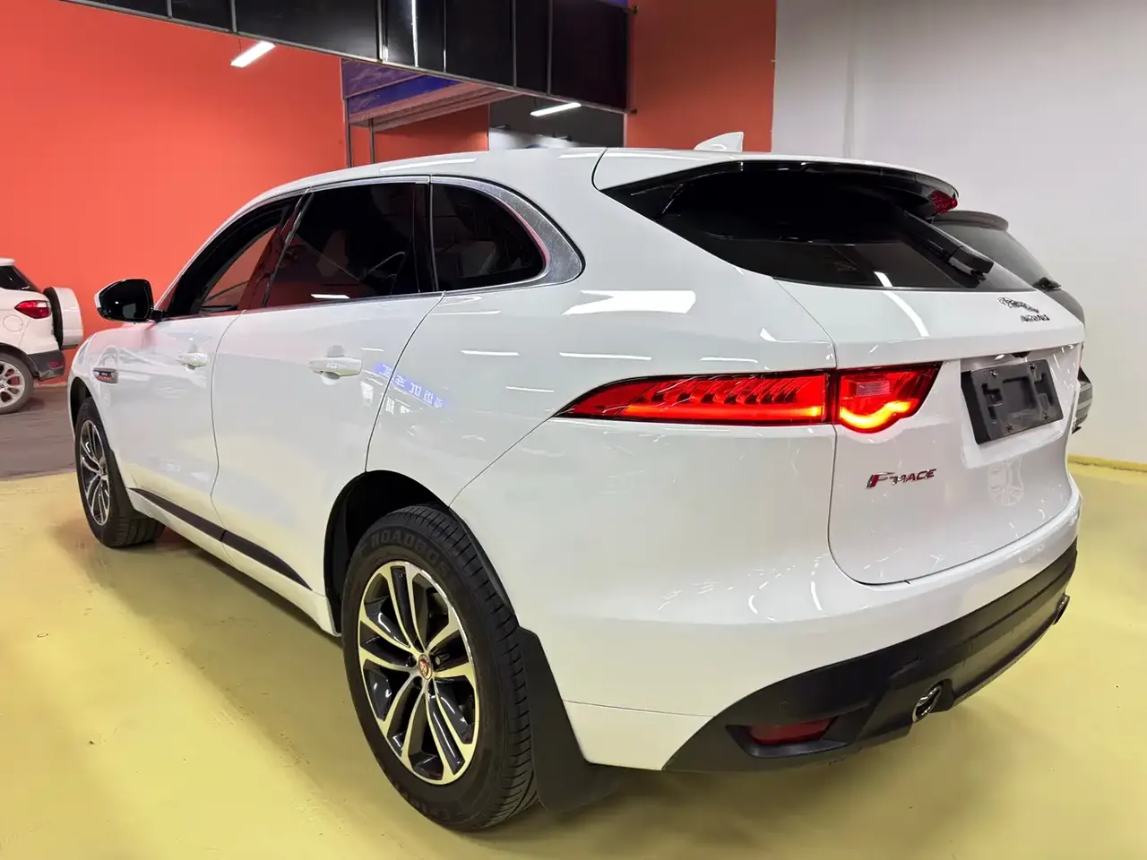 Jaguar F-PACE 2016 3.0 SC 4WD R-Sport фото 37