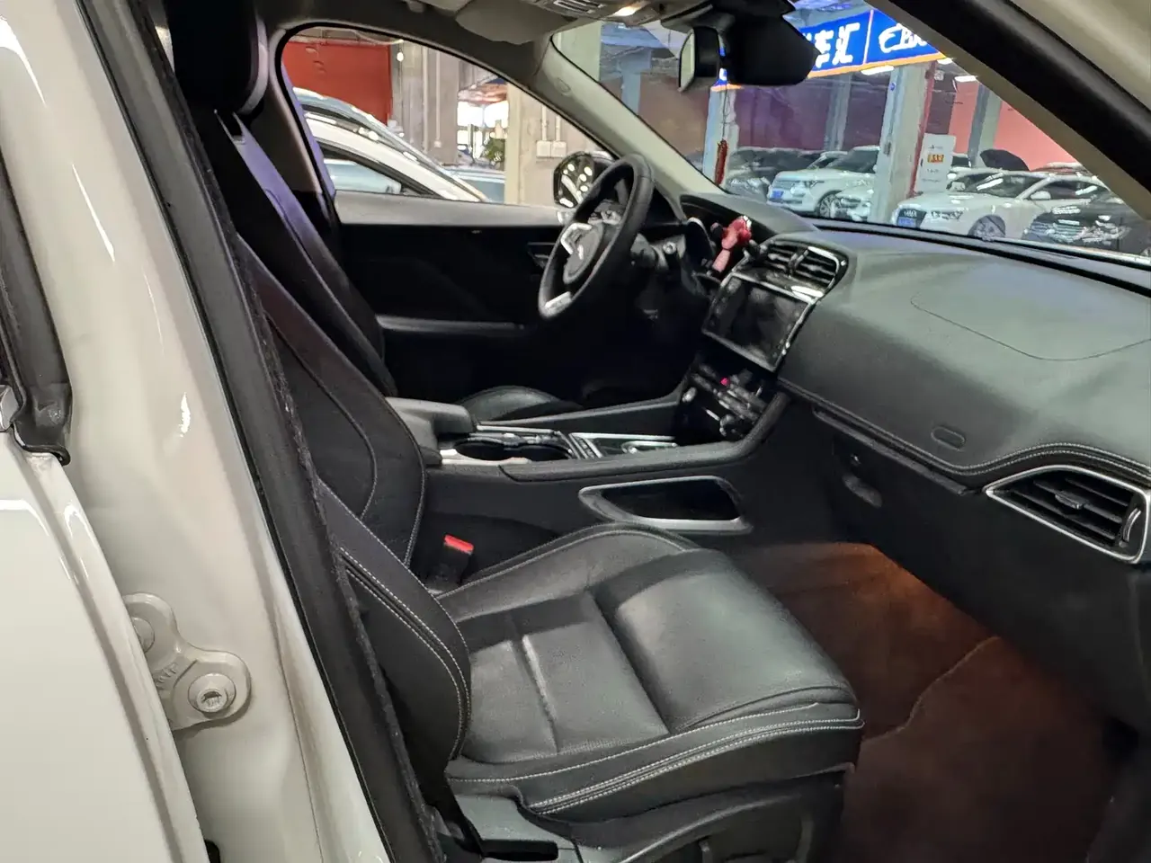 Jaguar F-PACE 2016 3.0 SC 4WD R-Sport фото 42