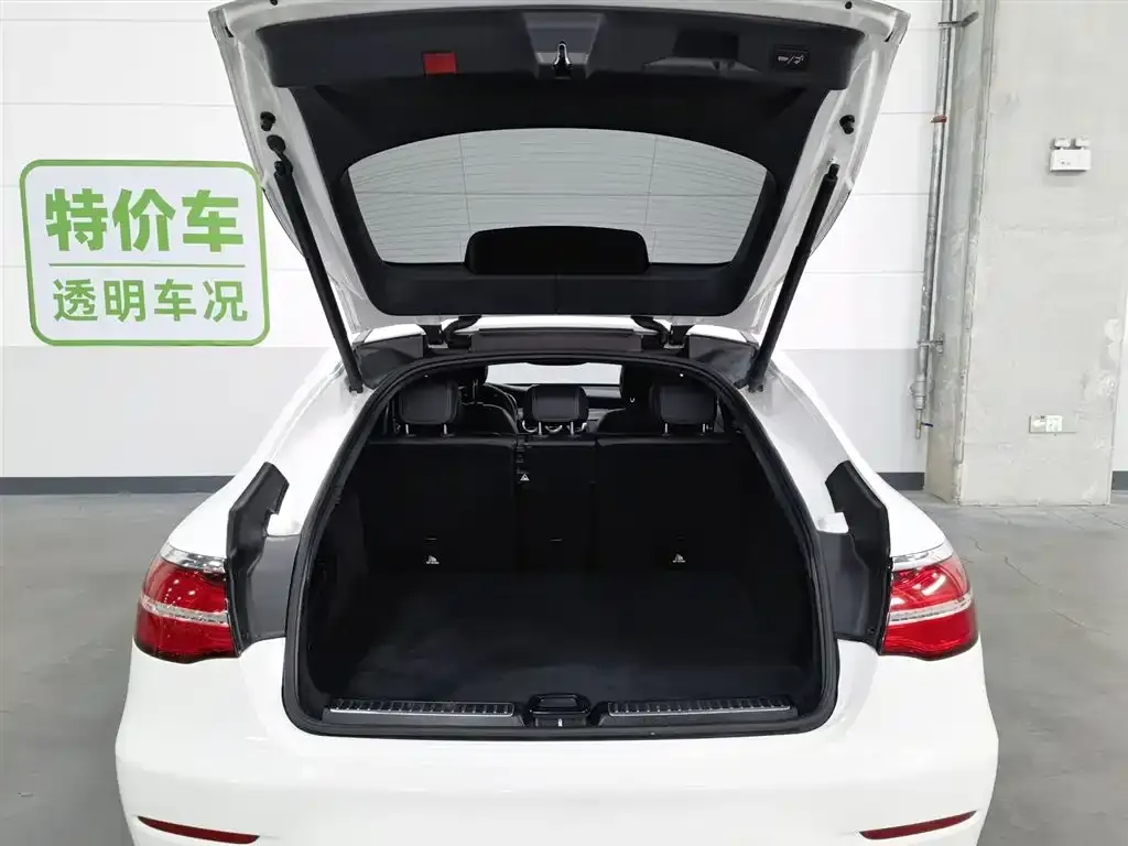Mercedes-Benz GLC Coupe 2019 Facelift GLC 200 4MATIC Coupe SUV фото 16