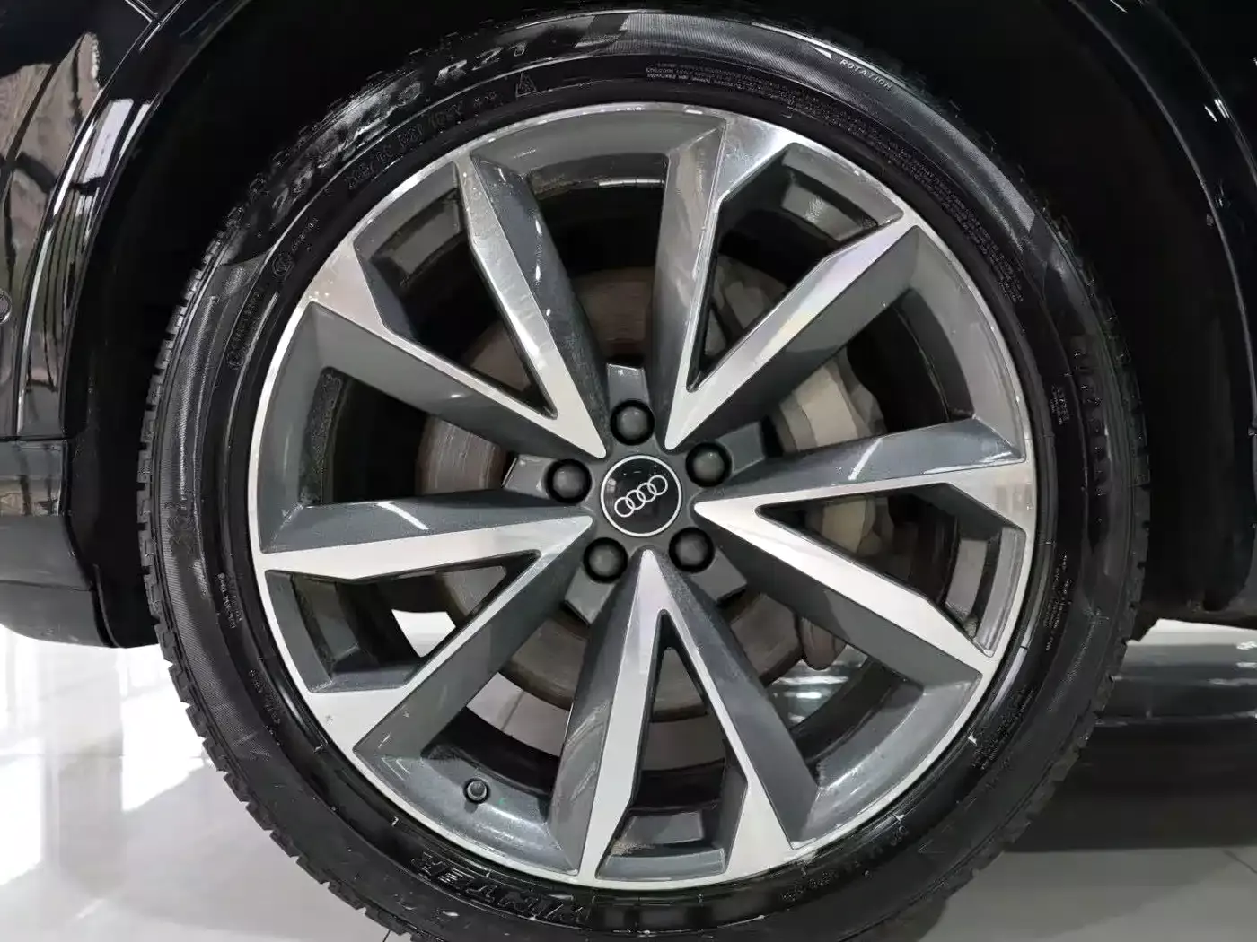 Audi Q7 2021 55 TFSI quattro S line Sport фото 4