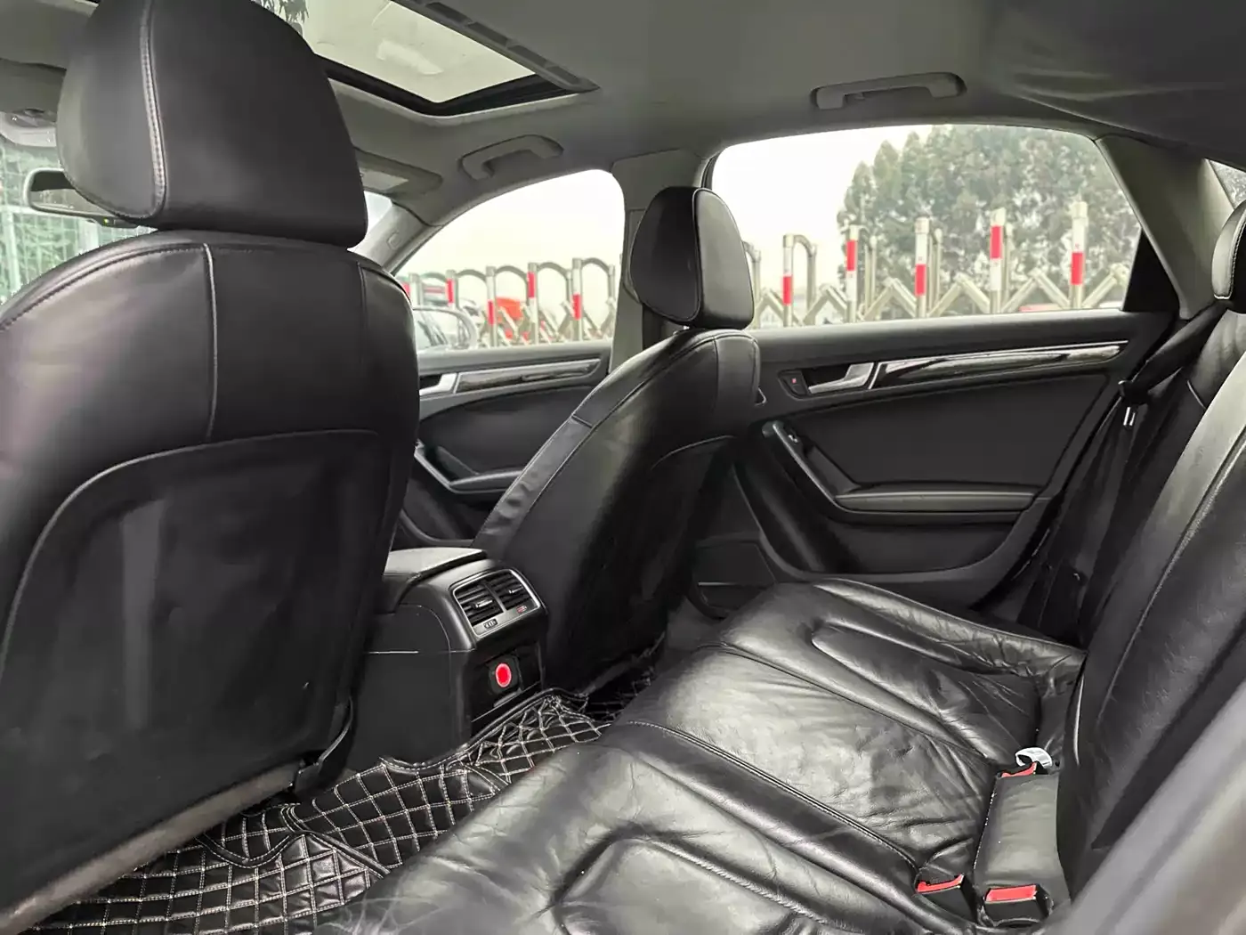 Audi A4L 2016 35 TFSI Collector's Edition S line Comfort фото 12