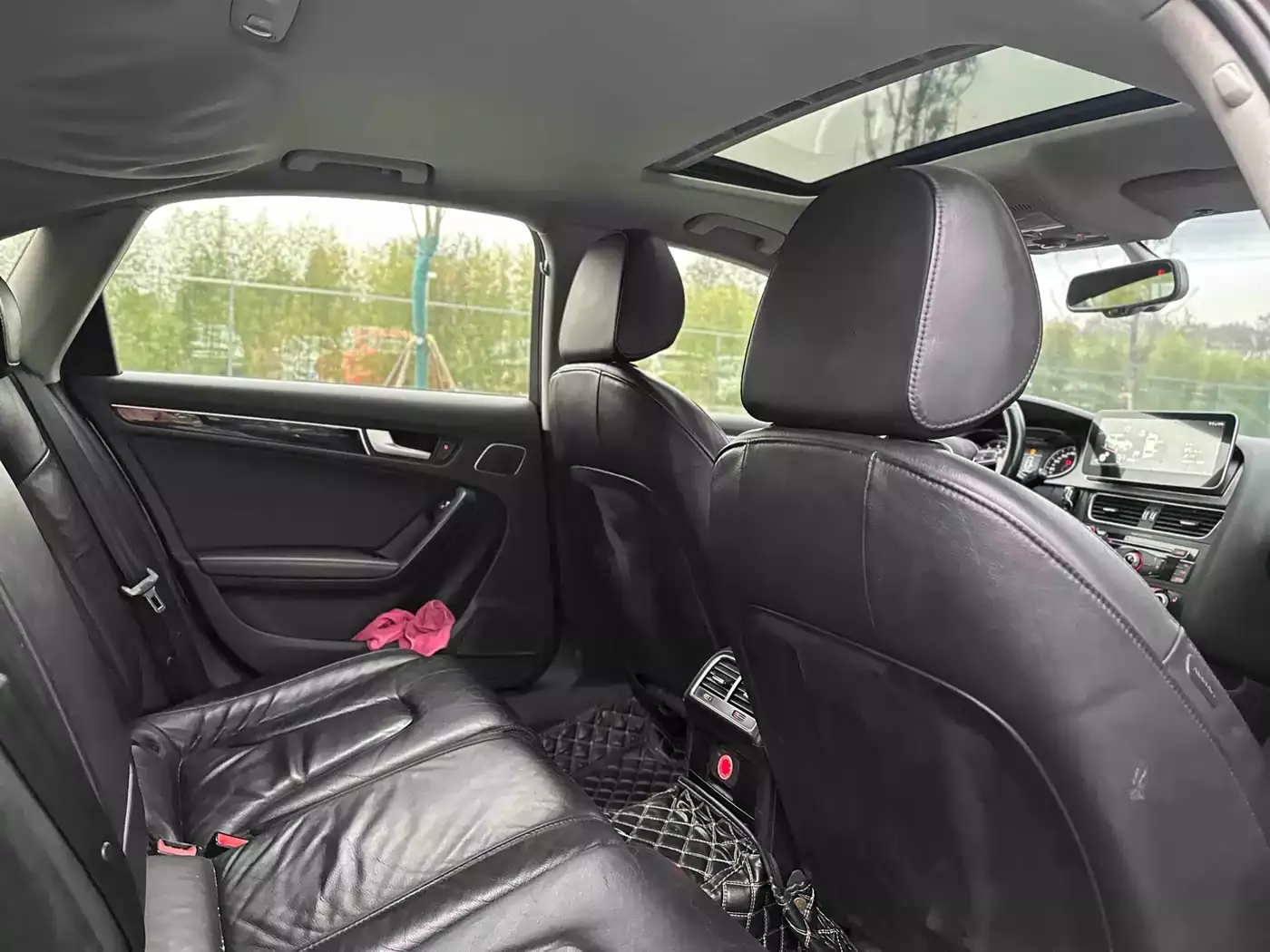 Audi A4L 2016 35 TFSI Collector's Edition S line Comfort фото 18