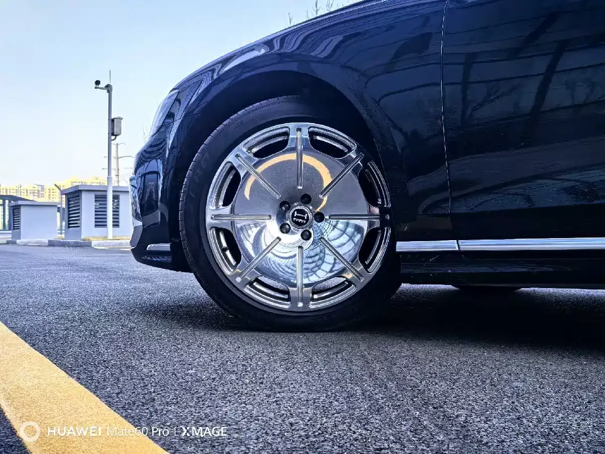 Audi A8 2024 Model A8L 55 TFSI quattro Flagship фото 10