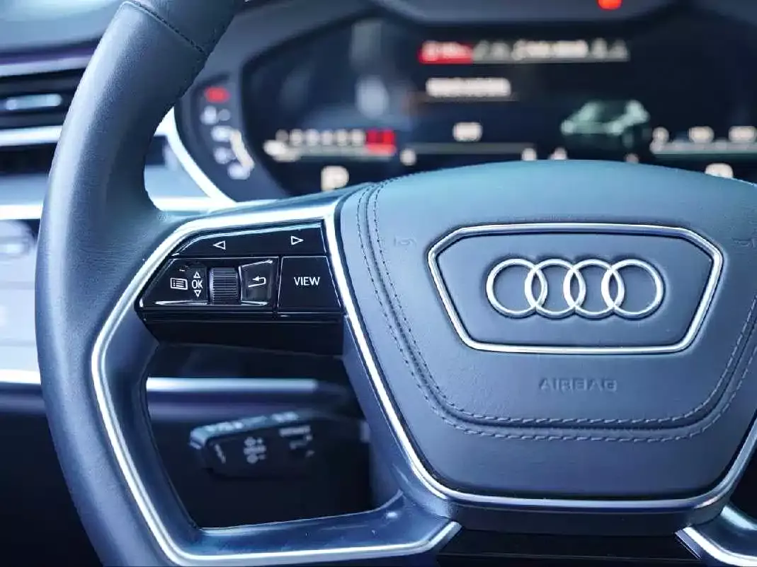 Audi A8 2024 Model A8L 55 TFSI quattro Flagship фото 22