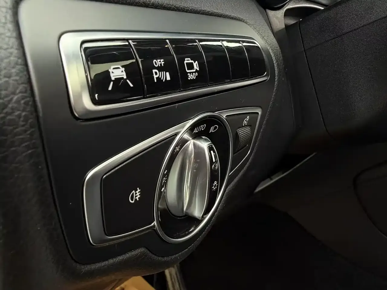 Mercedes-Benz GLC 2016 GLC 300 4MATIC Dynamic фото 8