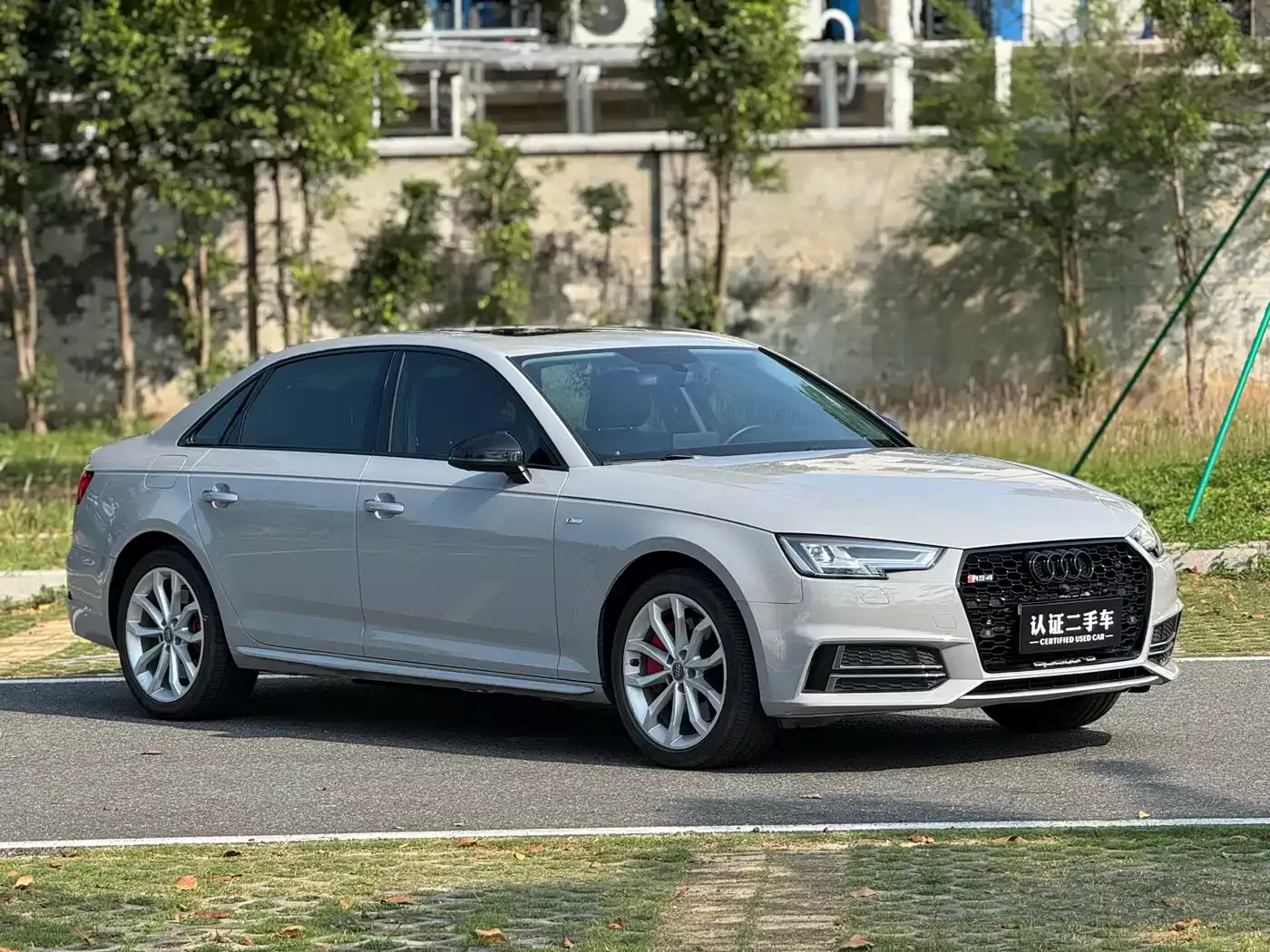 Audi A4L 2018 30th Anniversary 45 TFSI quattro Personality Sport фото 3