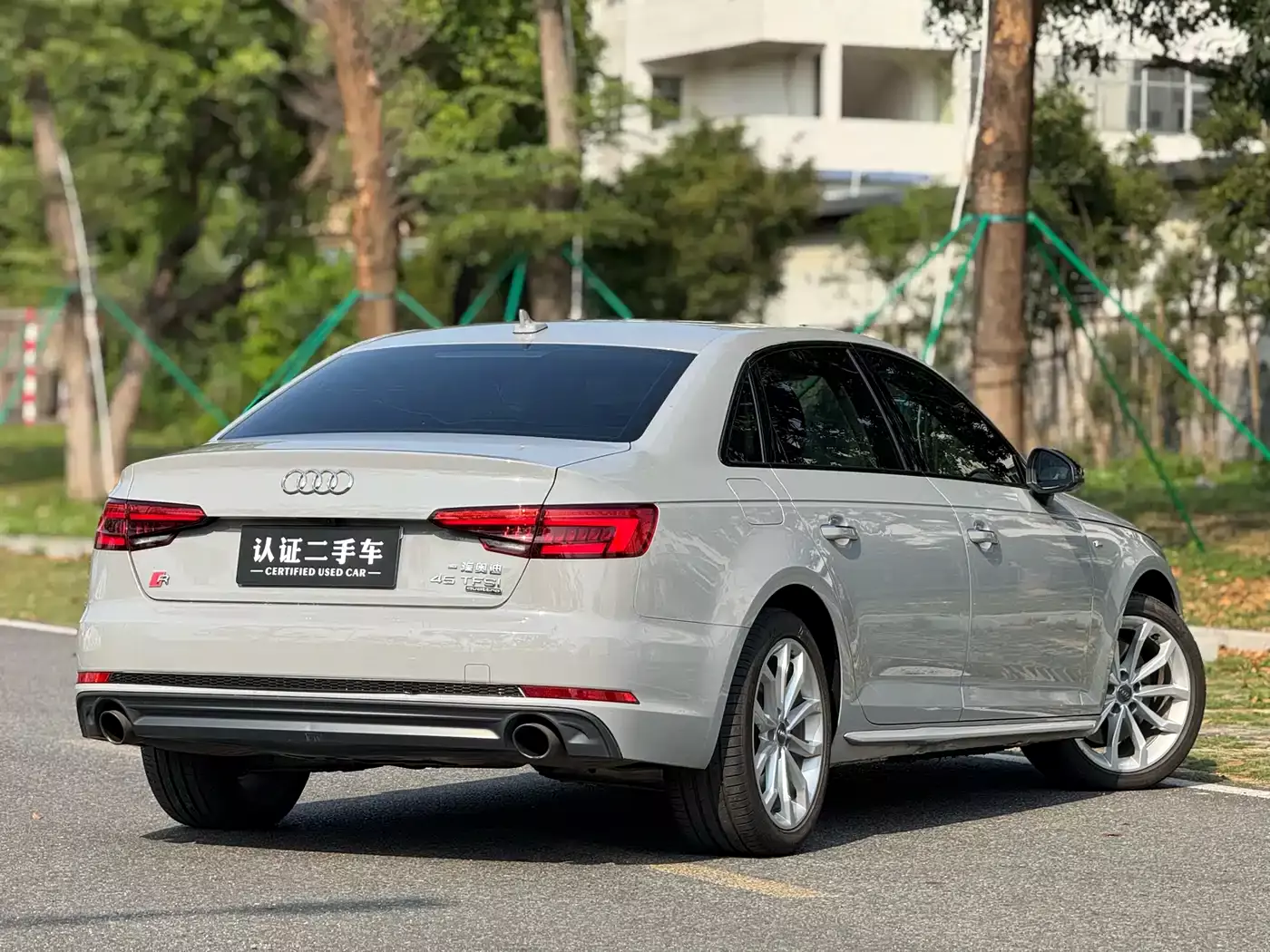 Audi A4L 2018 30th Anniversary 45 TFSI quattro Personality Sport фото 5