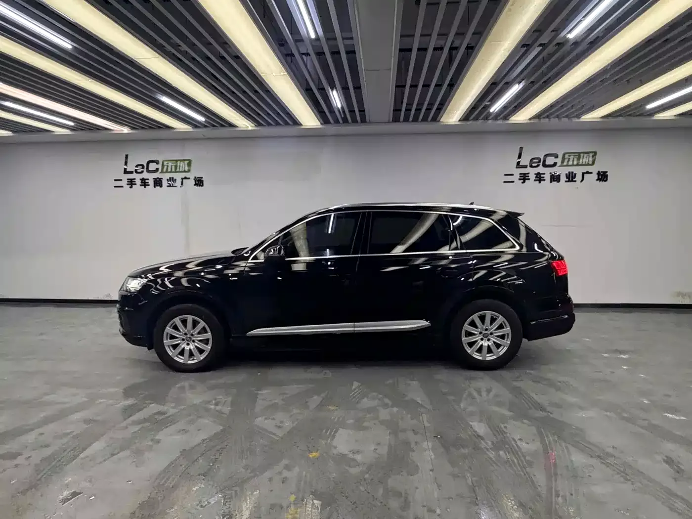 Audi Q7 2019 45 TFSI S line Sport фото 7