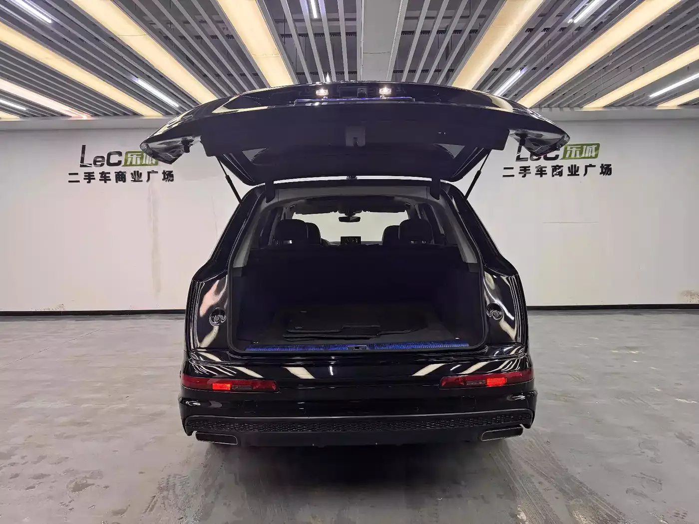Audi Q7 2019 45 TFSI S line Sport фото 14