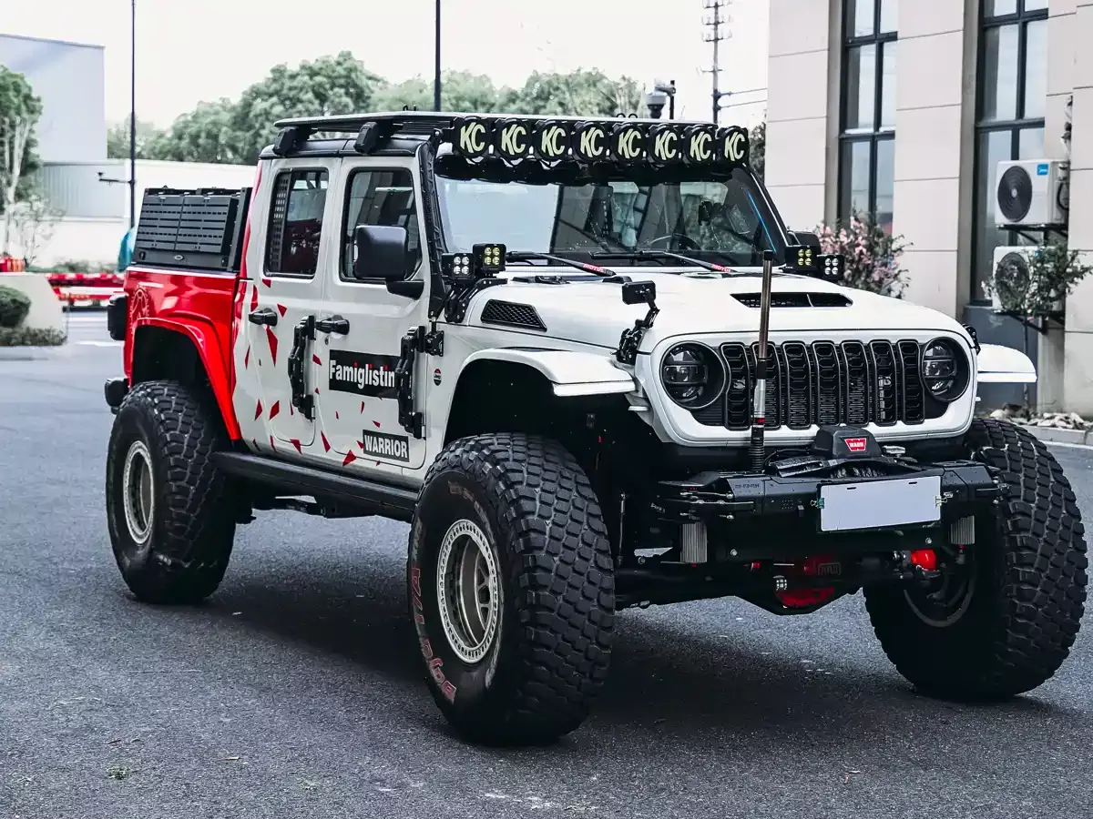 Jeep Gladiator 2022 3.6L Pioneer Edition фото 3