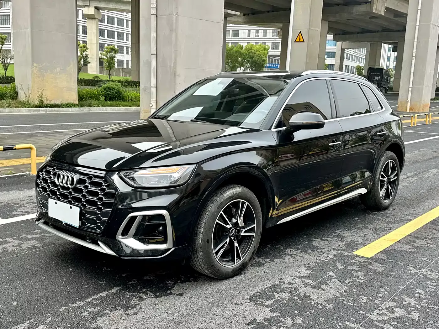 Audi Q5L 2024 Model 40 TFSI Luxury Elegance