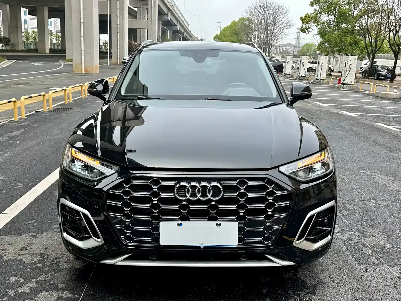 Audi Q5L 2024 Model 40 TFSI Luxury Elegance фото 2