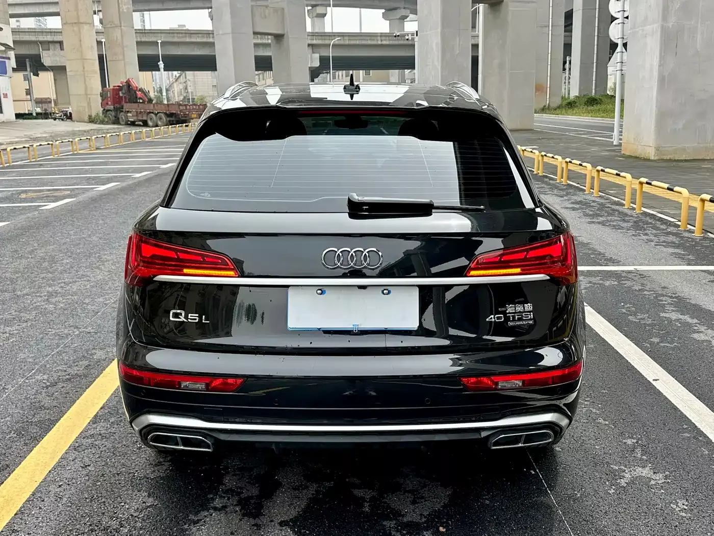 Audi Q5L 2024 Model 40 TFSI Luxury Elegance фото 6