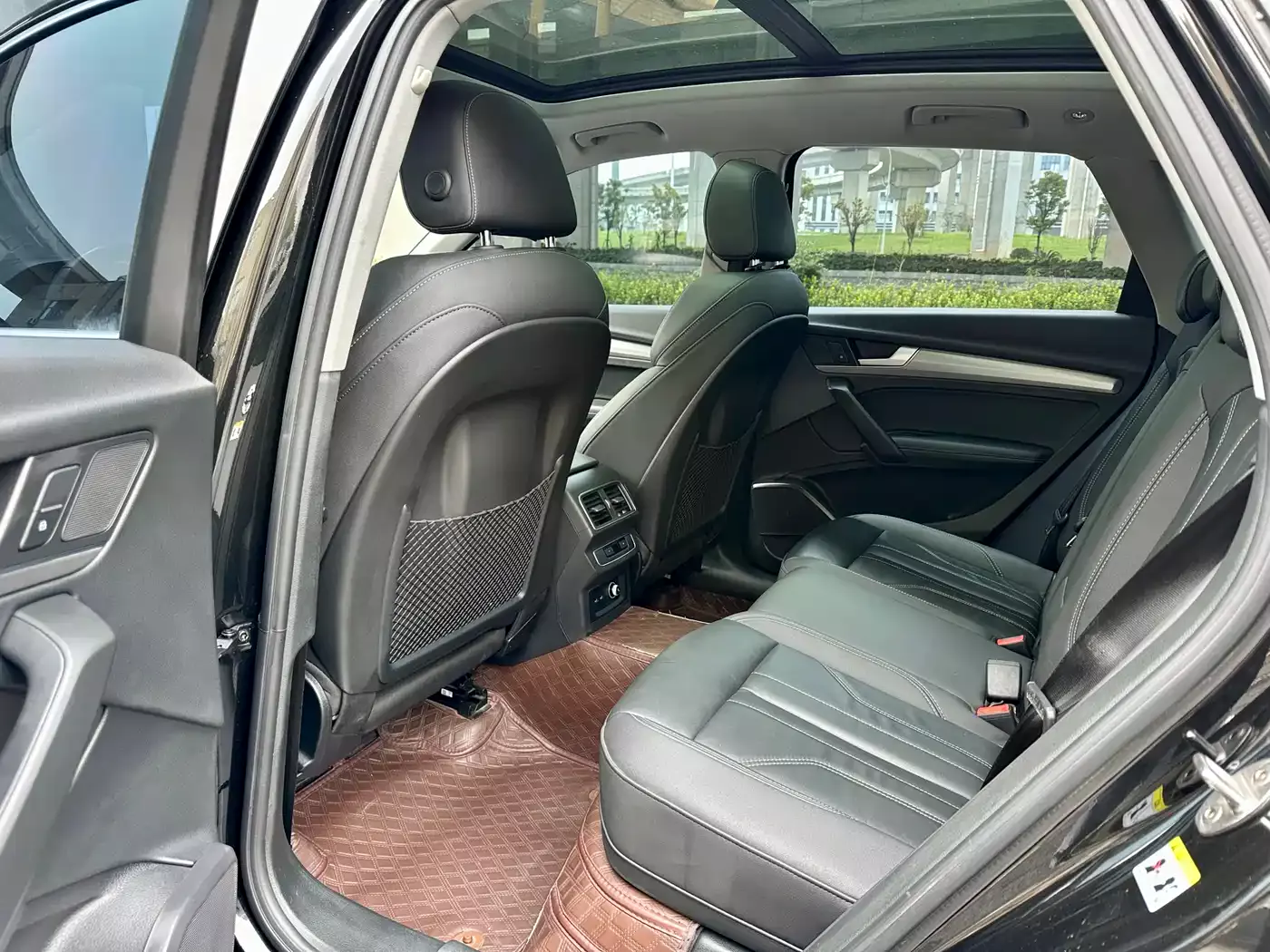 Audi Q5L 2024 Model 40 TFSI Luxury Elegance фото 11