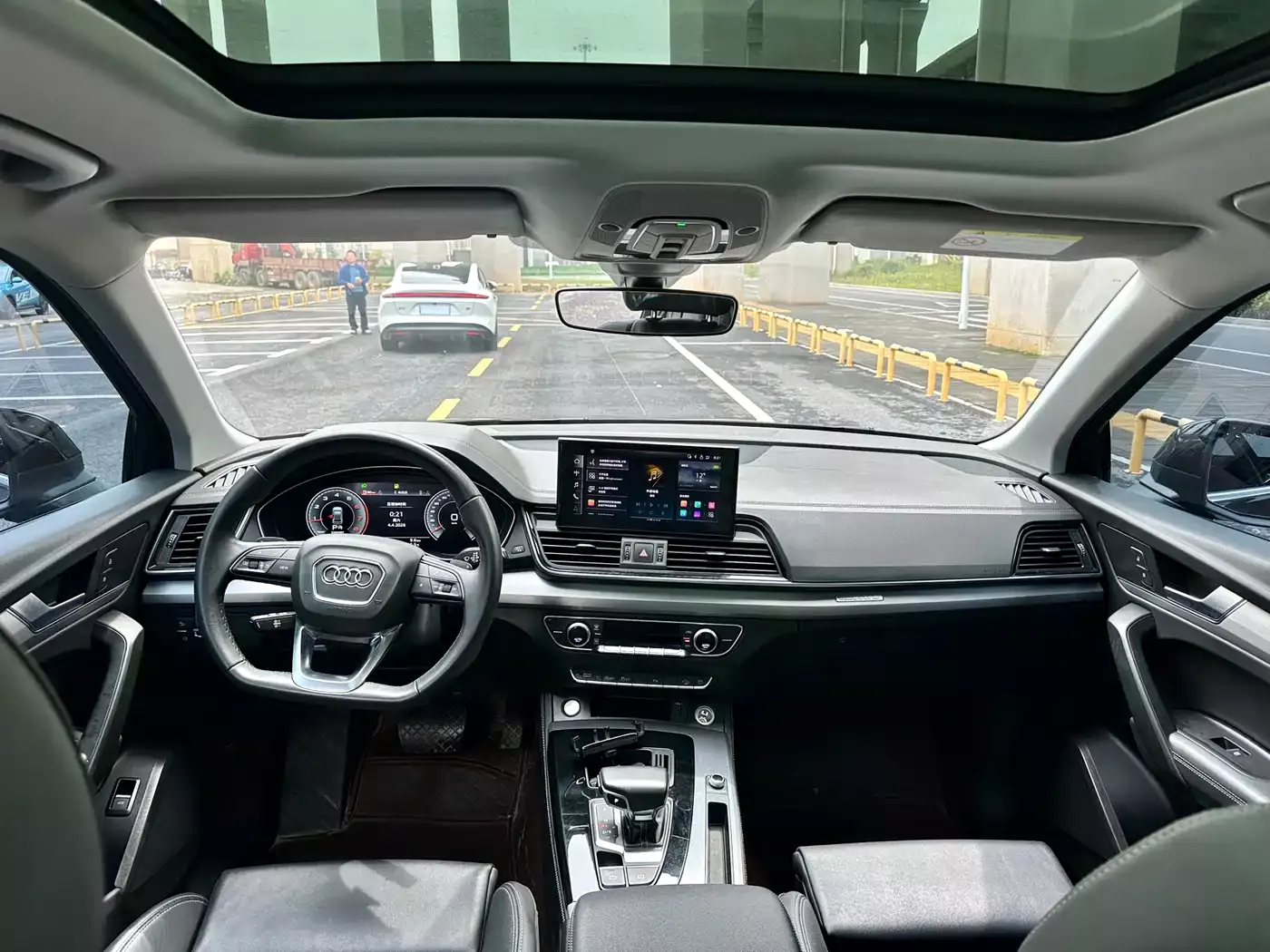 Audi Q5L 2024 Model 40 TFSI Luxury Elegance фото 12
