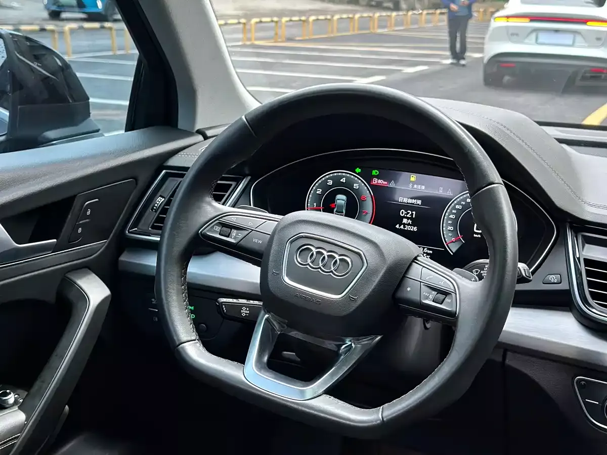 Audi Q5L 2024 Model 40 TFSI Luxury Elegance фото 13