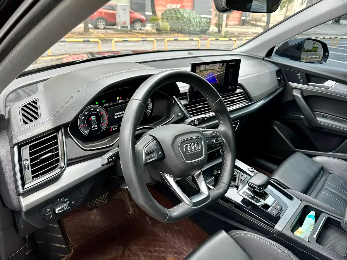 Audi Q5L 2024 Model 40 TFSI Luxury Elegance фото 15