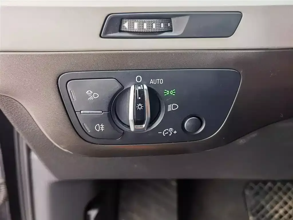 Audi Q7 2016 45 TFSI Technology фото 17