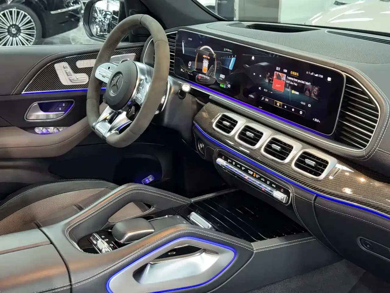 Mercedes-Benz GLE AMG 2020 AMG GLE 63 4MATIC+ фото 18