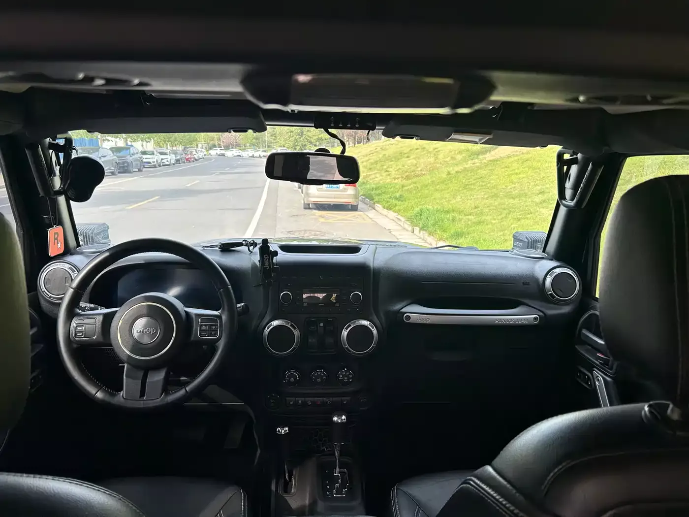 Jeep Wrangler 2017 3.6L Rubicon 2-Door Comfort Edition фото 8