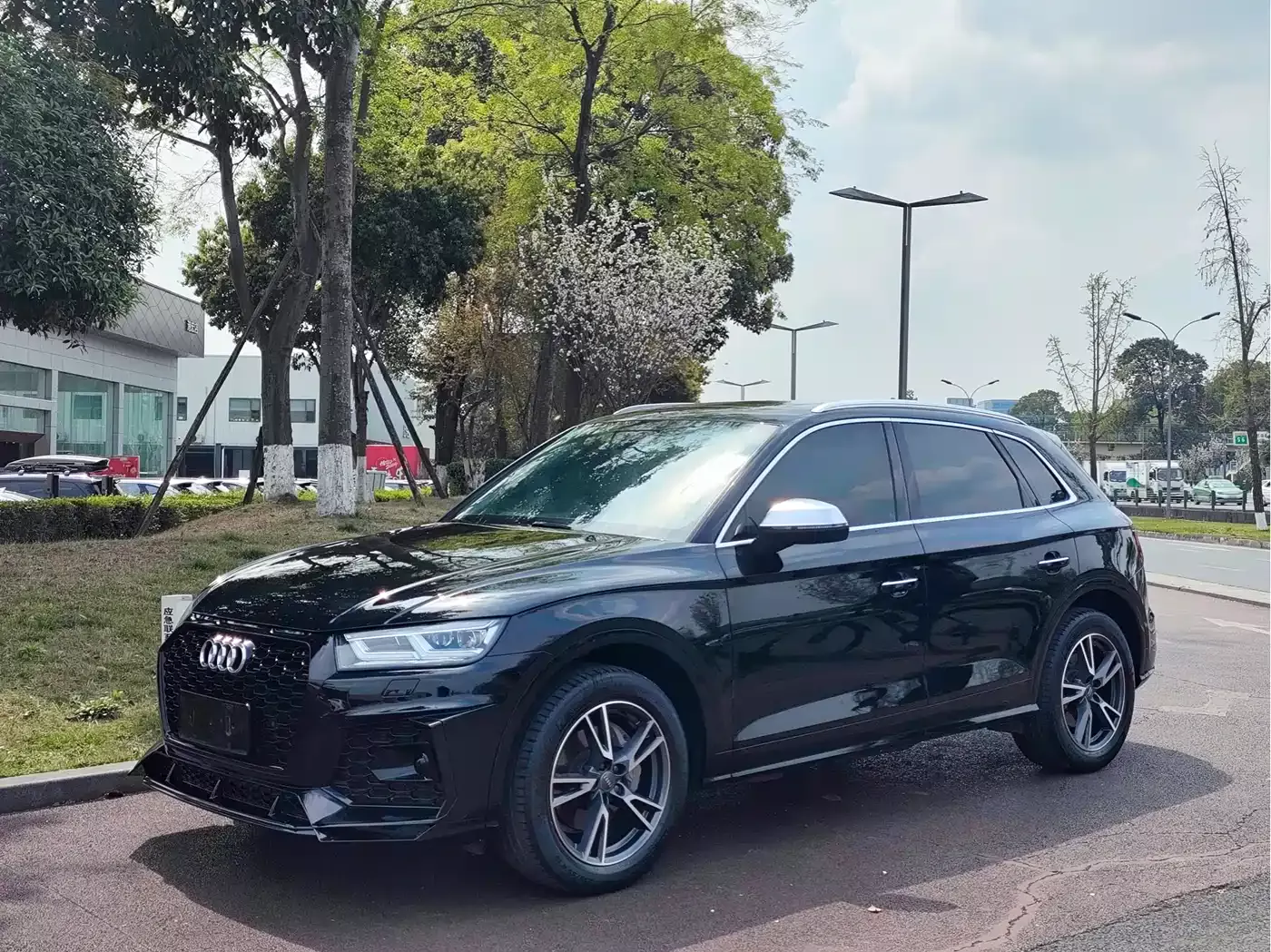 Audi Q5L 2020 40 TFSI Prestige Fashion