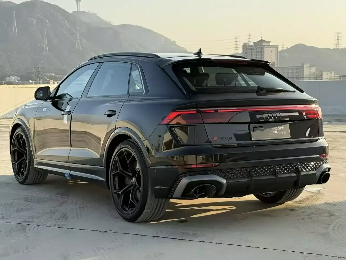 Audi RS Q8 2025 Model RS Q8 4.0T performance фото 4