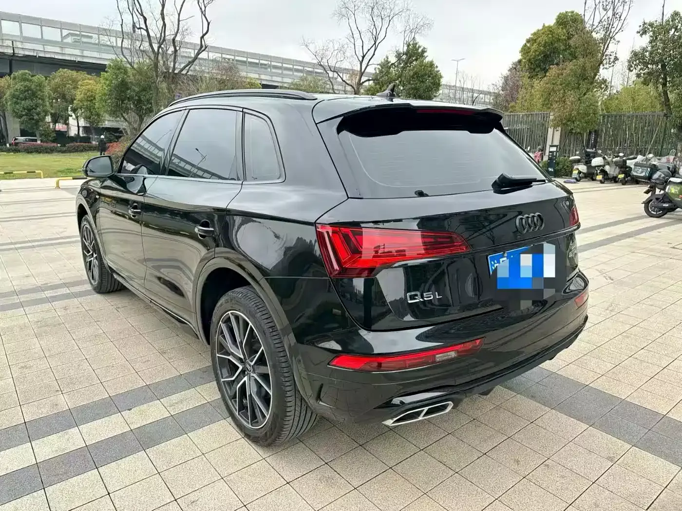Audi Q5L 2024 Model 45 TFSI Luxury Dynamic фото 5