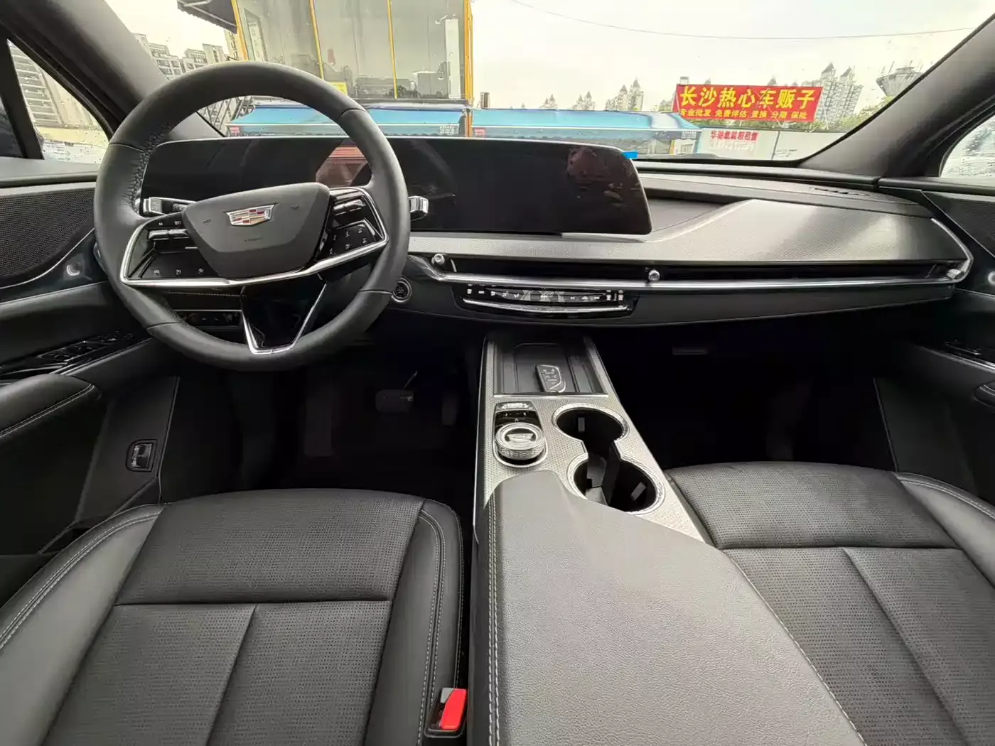 Cadillac XT5 2024 2.0T AWD Luxury (Hummingbird Edition) фото 4