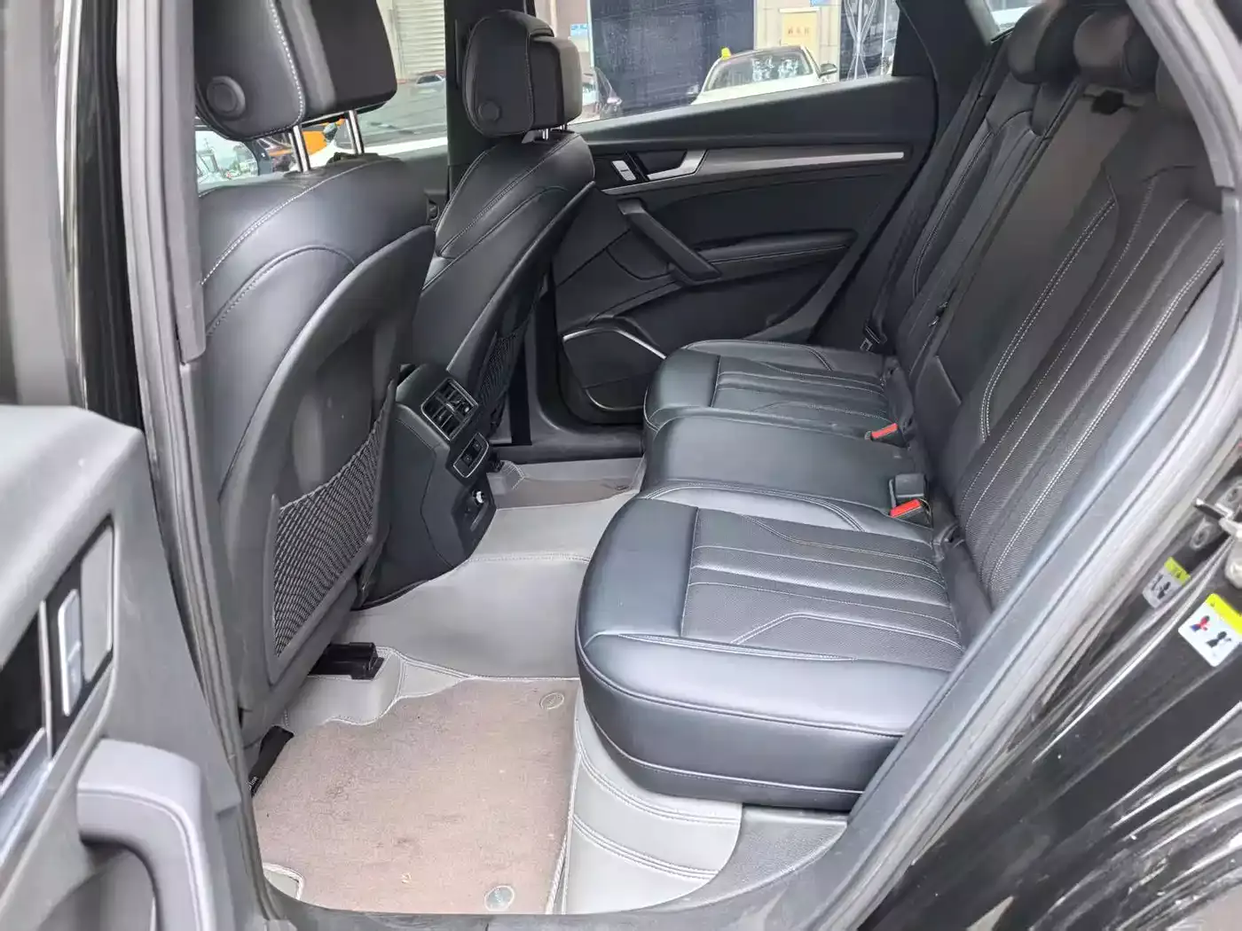 Audi Q5L 2024 Model 40 TFSI Luxury Dynamic фото 6