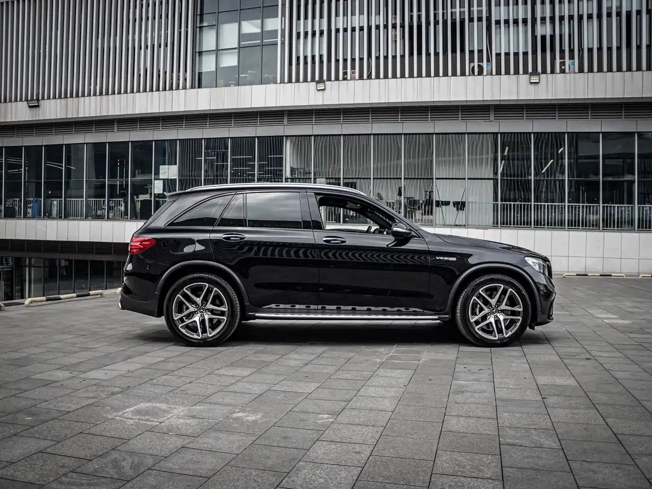 Mercedes-Benz GLC AMG 2018 AMG GLC 63 4MATIC+ фото 7