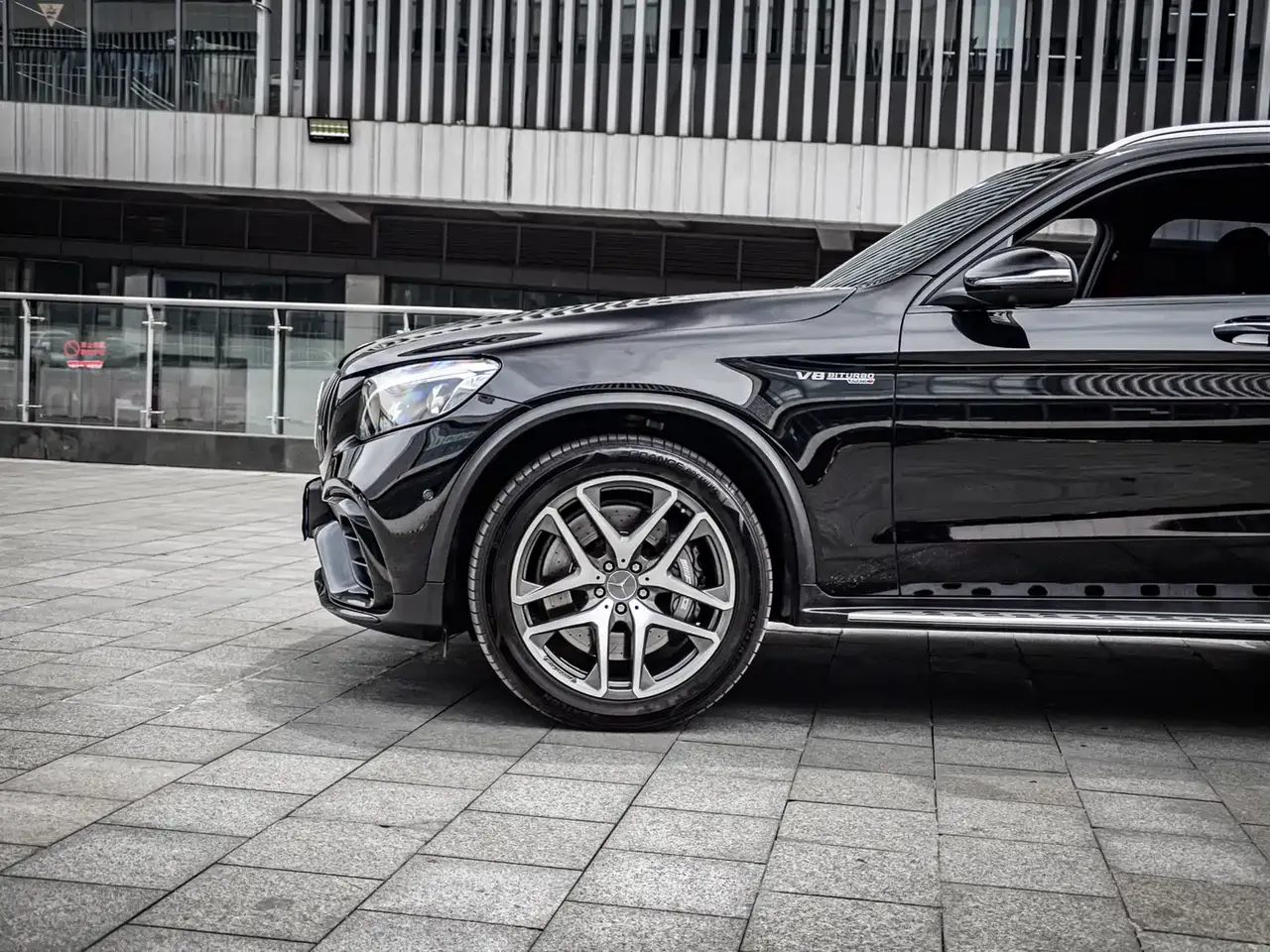 Mercedes-Benz GLC AMG 2018 AMG GLC 63 4MATIC+ фото 10