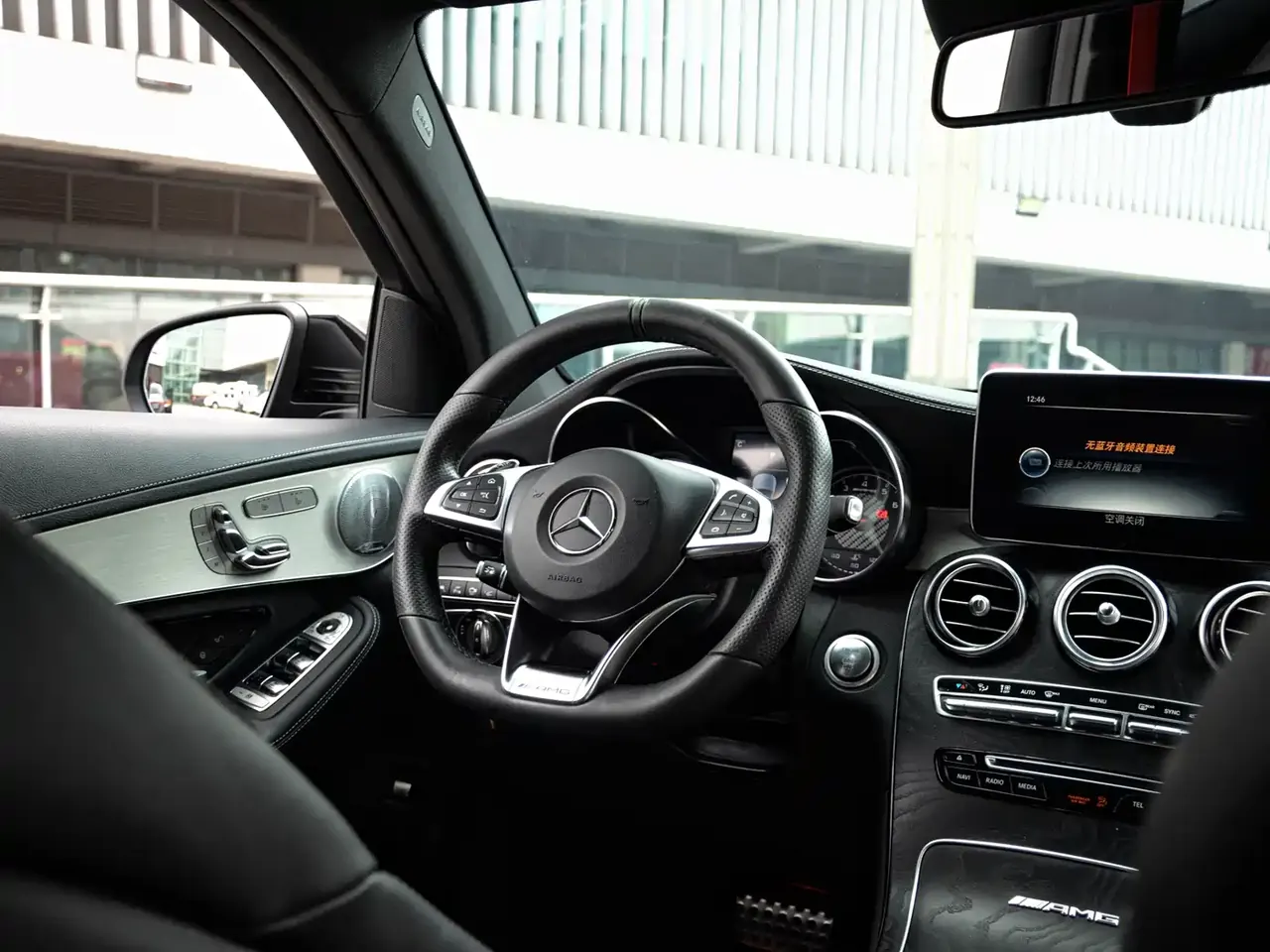 Mercedes-Benz GLC AMG 2018 AMG GLC 63 4MATIC+ фото 17