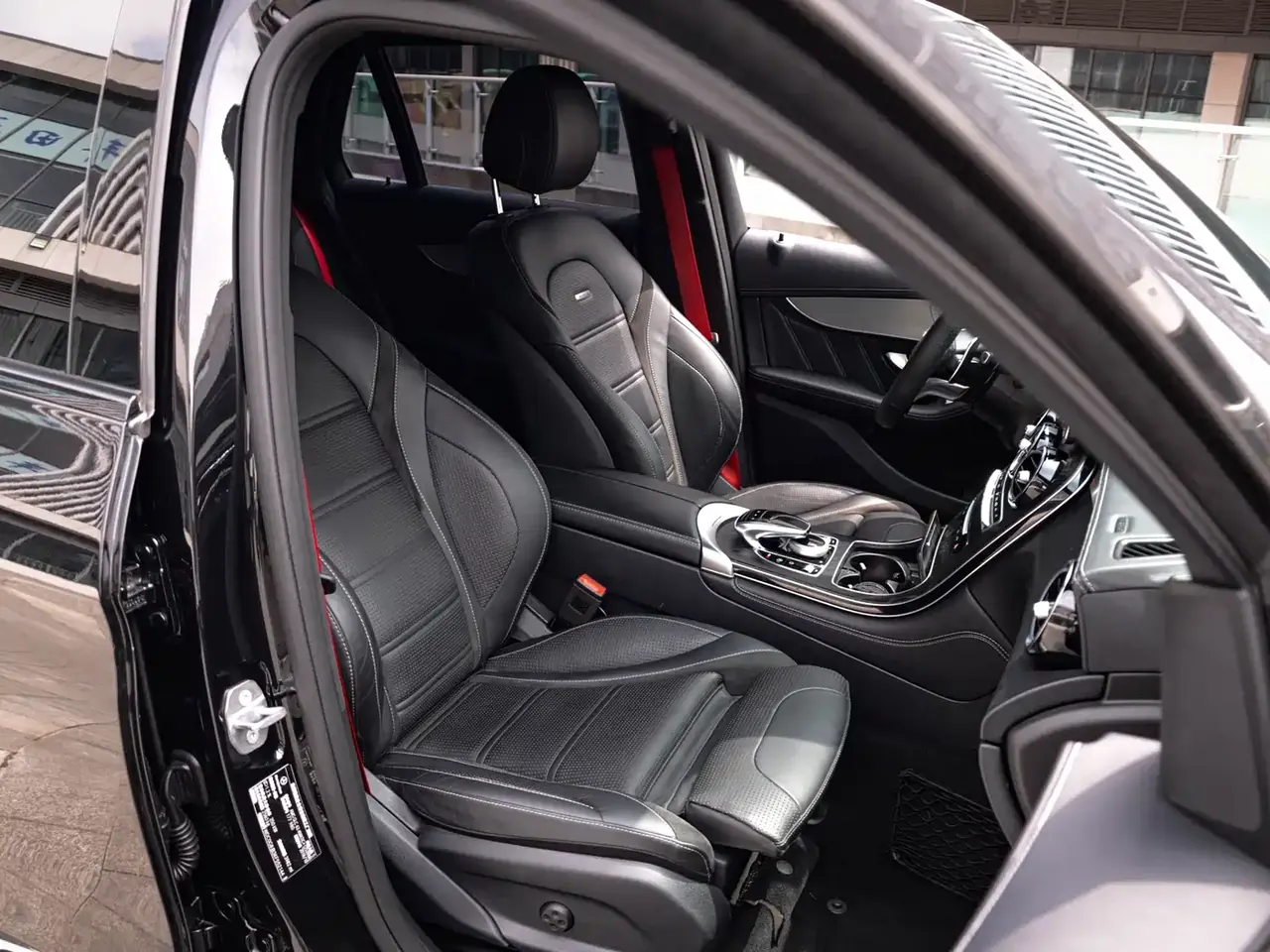 Mercedes-Benz GLC AMG 2018 AMG GLC 63 4MATIC+ фото 23