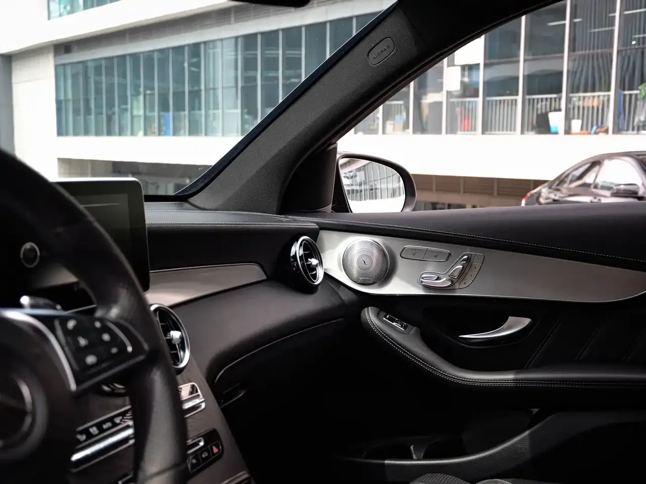 Mercedes-Benz GLC AMG 2018 AMG GLC 63 4MATIC+ фото 25