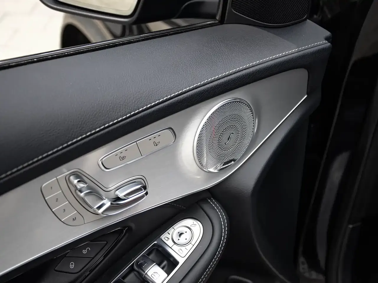 Mercedes-Benz GLC AMG 2018 AMG GLC 63 4MATIC+ фото 28
