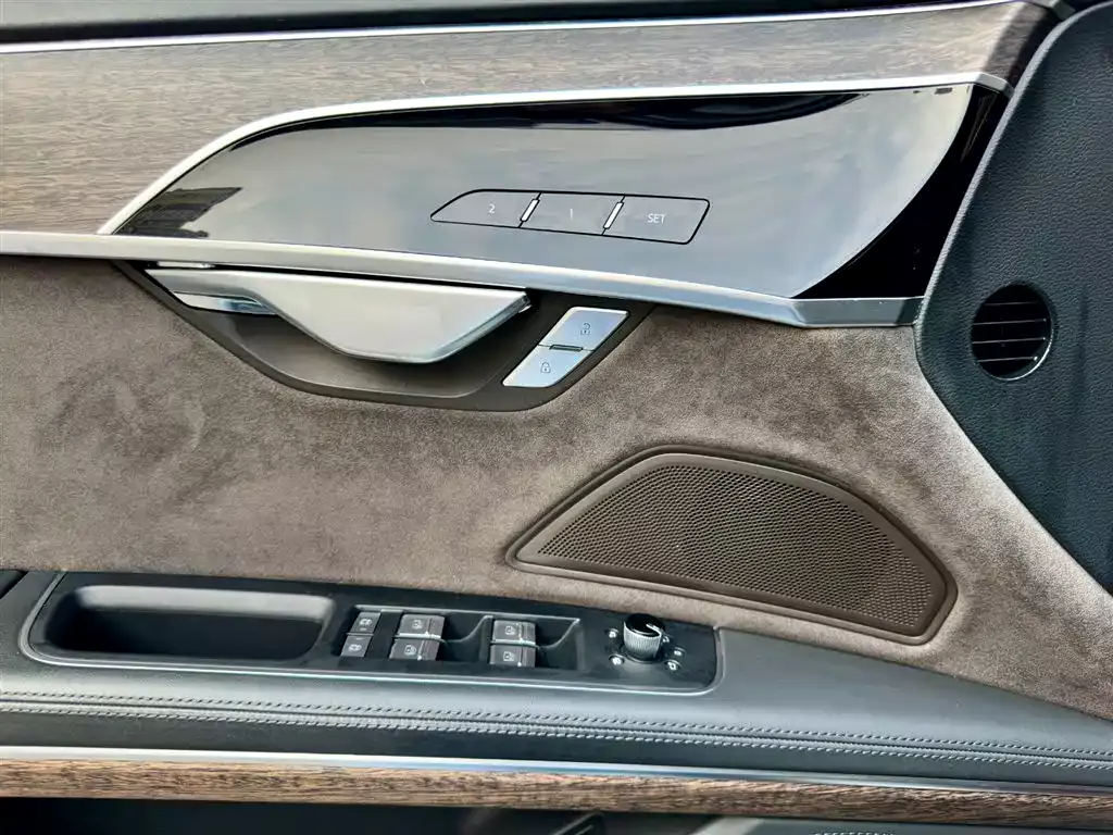 Audi A8 2019 Plus A8L 55 TFSI quattro Prestige фото 17