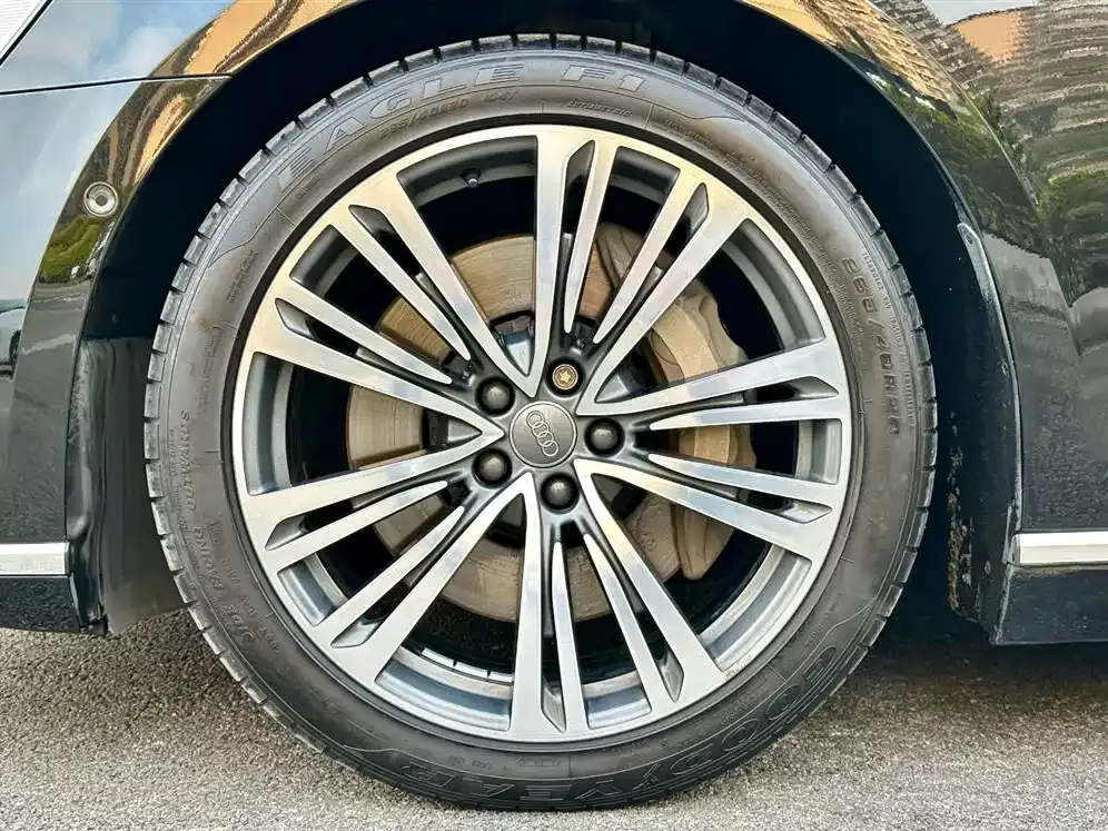 Audi A8 2019 Plus A8L 55 TFSI quattro Prestige фото 35