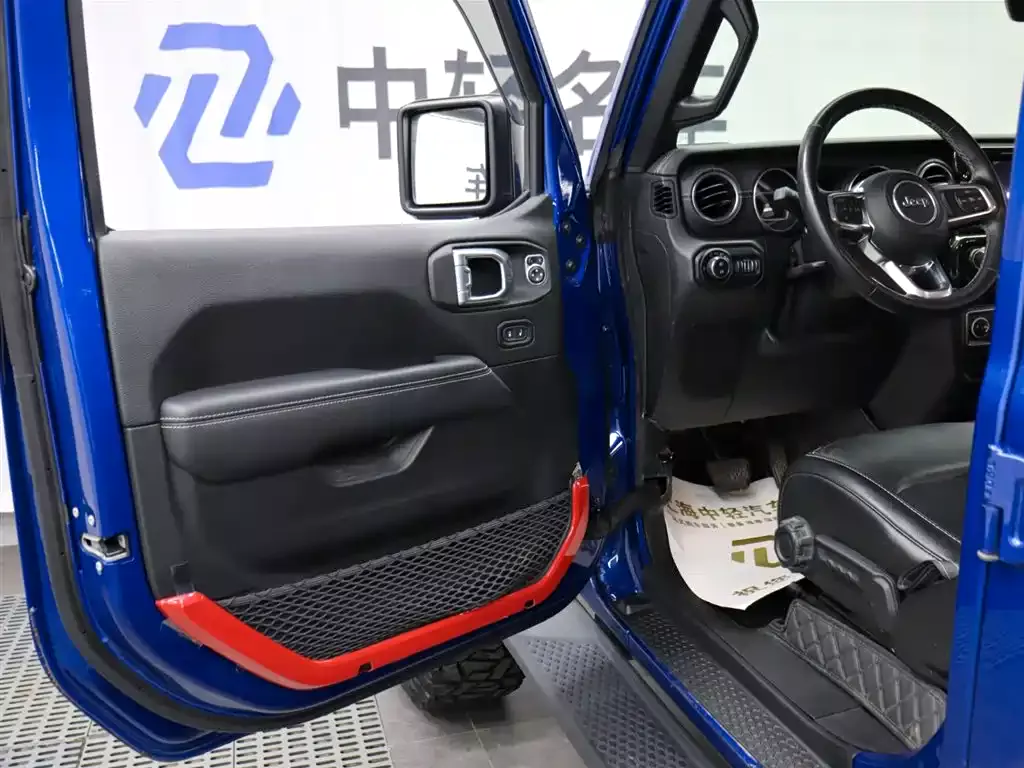 Jeep Wrangler 2021 2.0T Sahara Four-Door фото 5