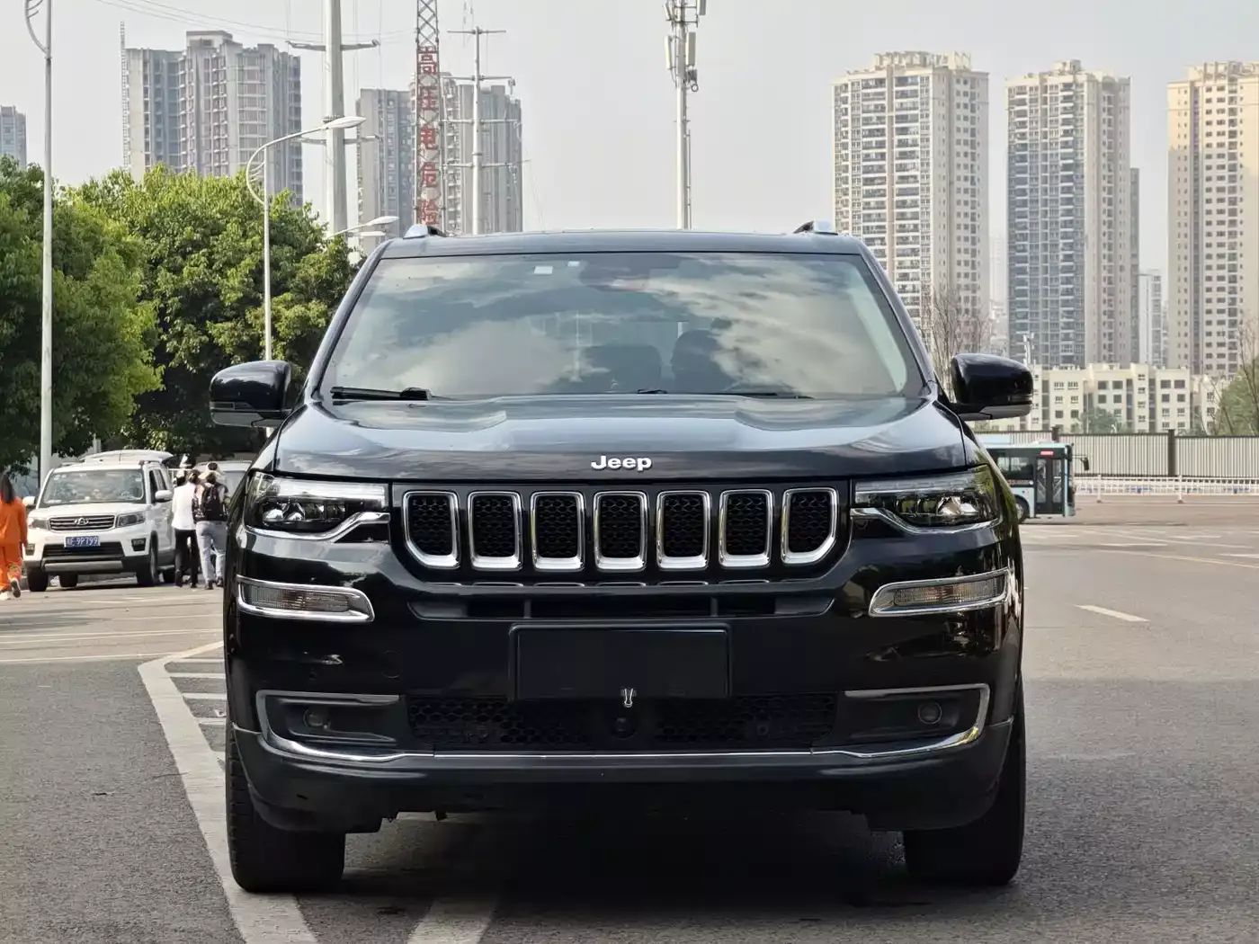 Jeep Grand Commander 2018 2.0T AWD Ultimate Edition (China V) фото 2