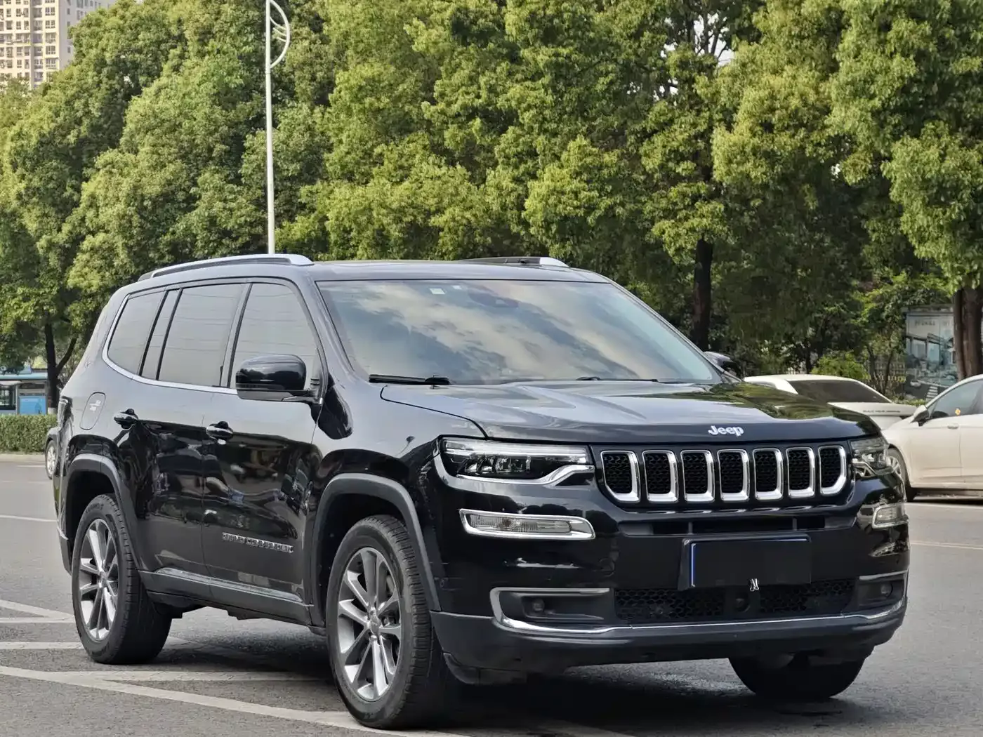 Jeep Grand Commander 2018 2.0T AWD Ultimate Edition (China V) фото 4