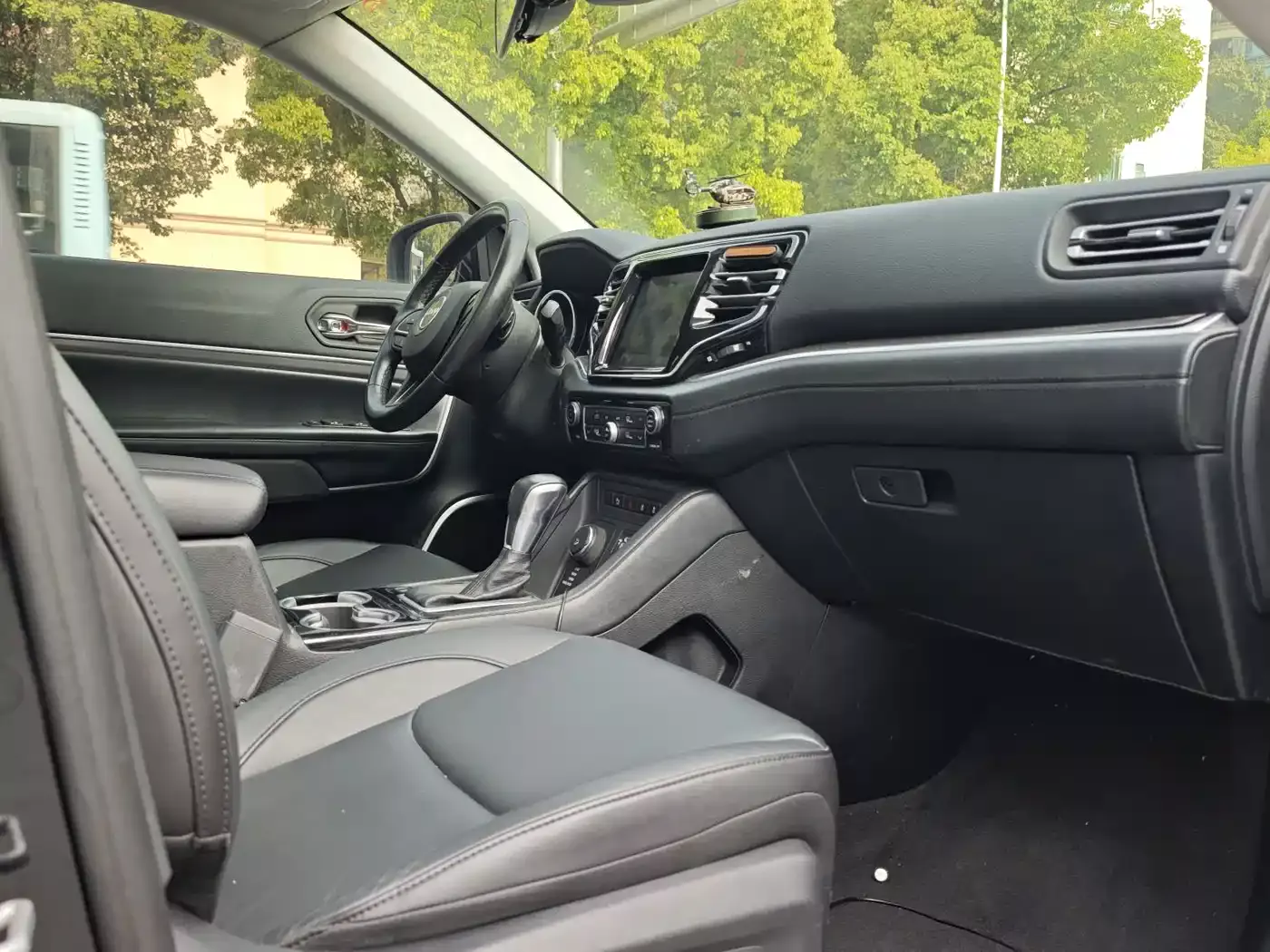 Jeep Grand Commander 2018 2.0T AWD Ultimate Edition (China V) фото 16