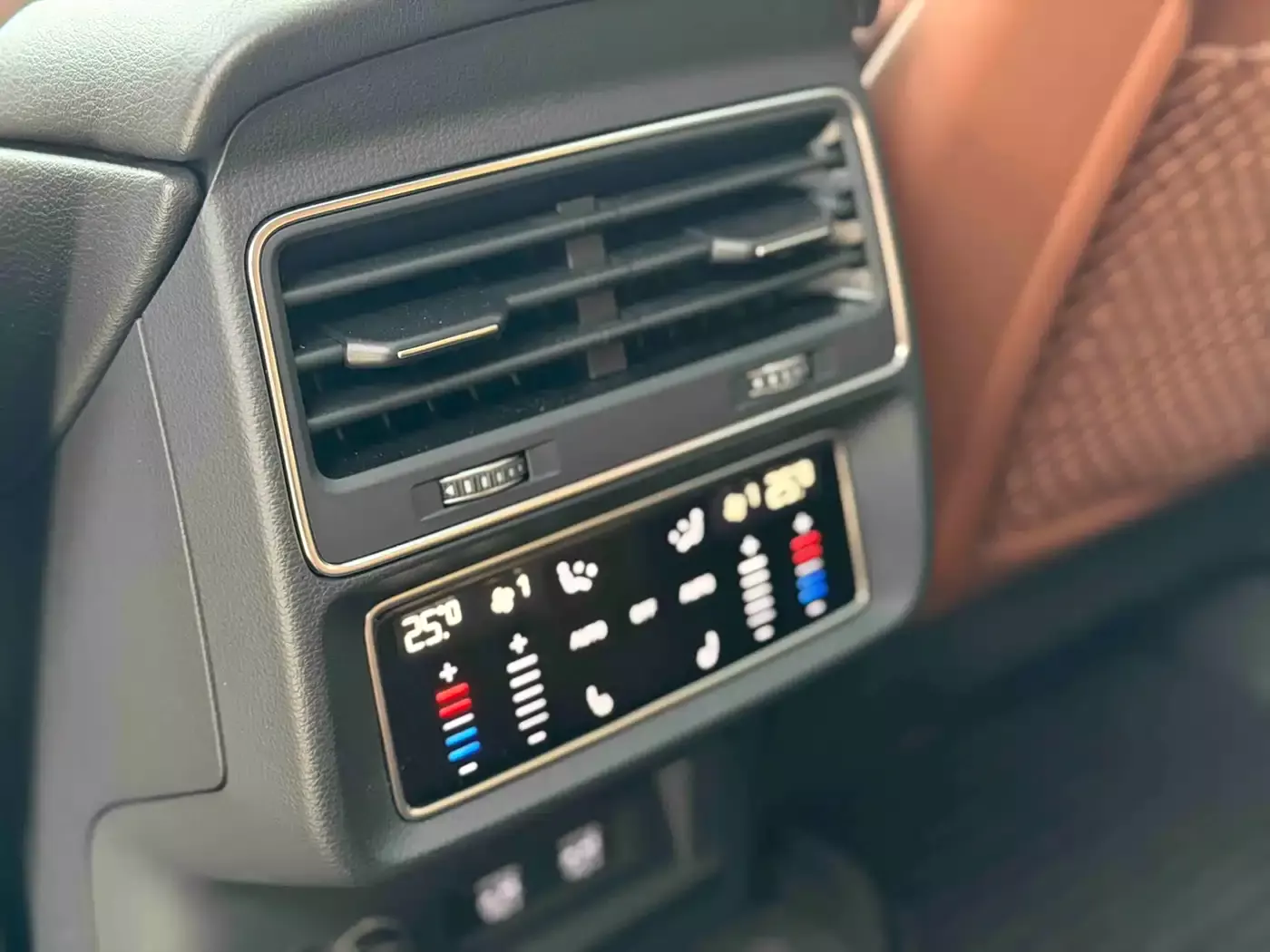Audi Q8 2019 Model 55 TFSI Premium Dynamic фото 6