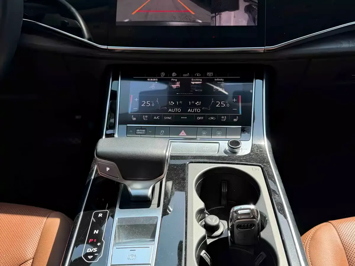 Audi Q8 2019 Model 55 TFSI Premium Dynamic фото 7